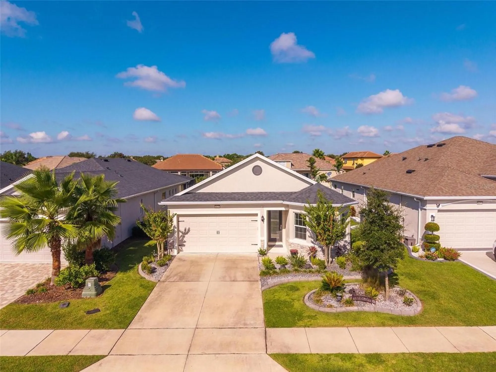 Property Slideshow image 2 of 95 | 8677 bridgeport bay cir, Mount Dora, FL, 32757