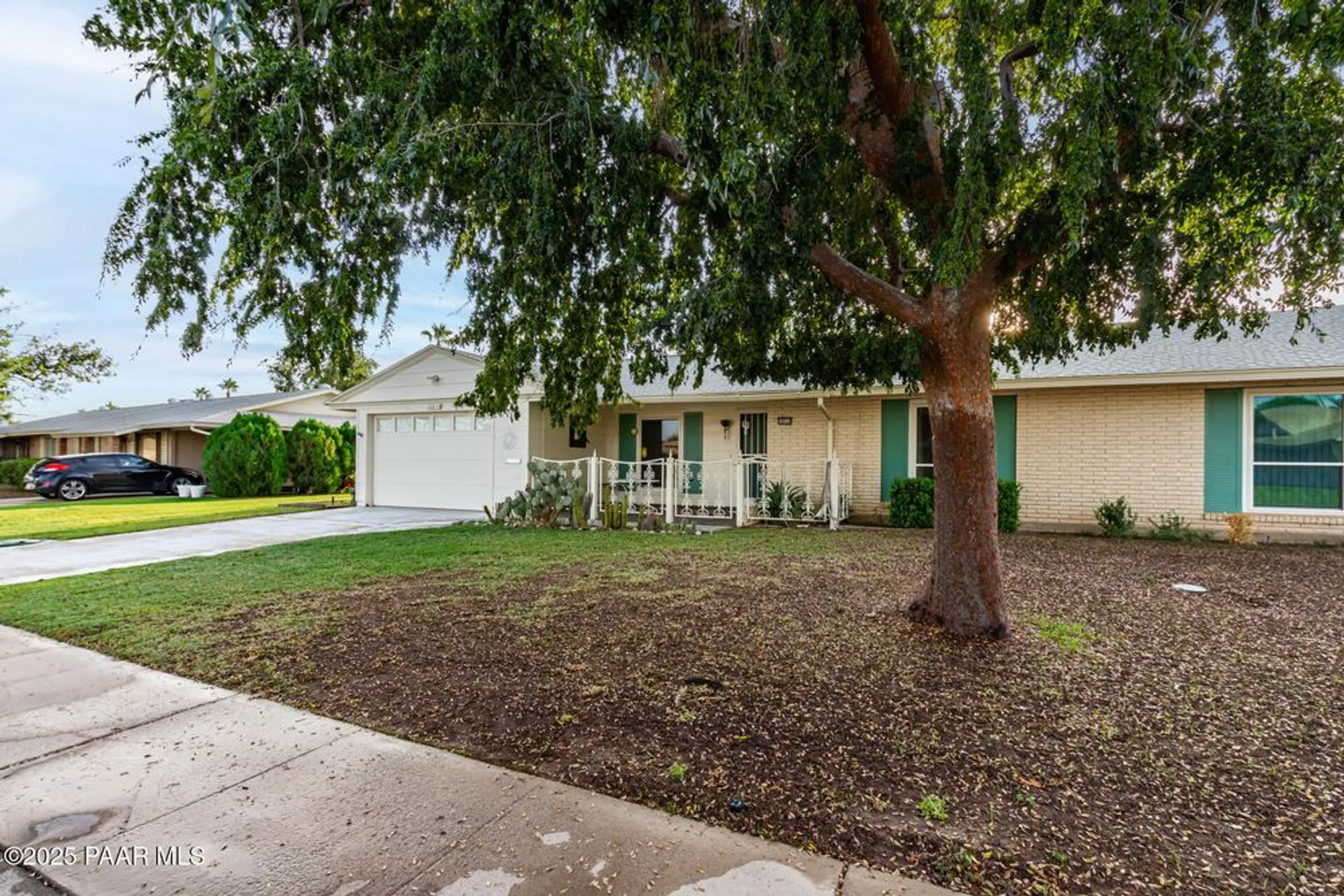 Property Slideshow image 3 of 29 | 10213 w kingswood cir, Sun City, AZ, 85351