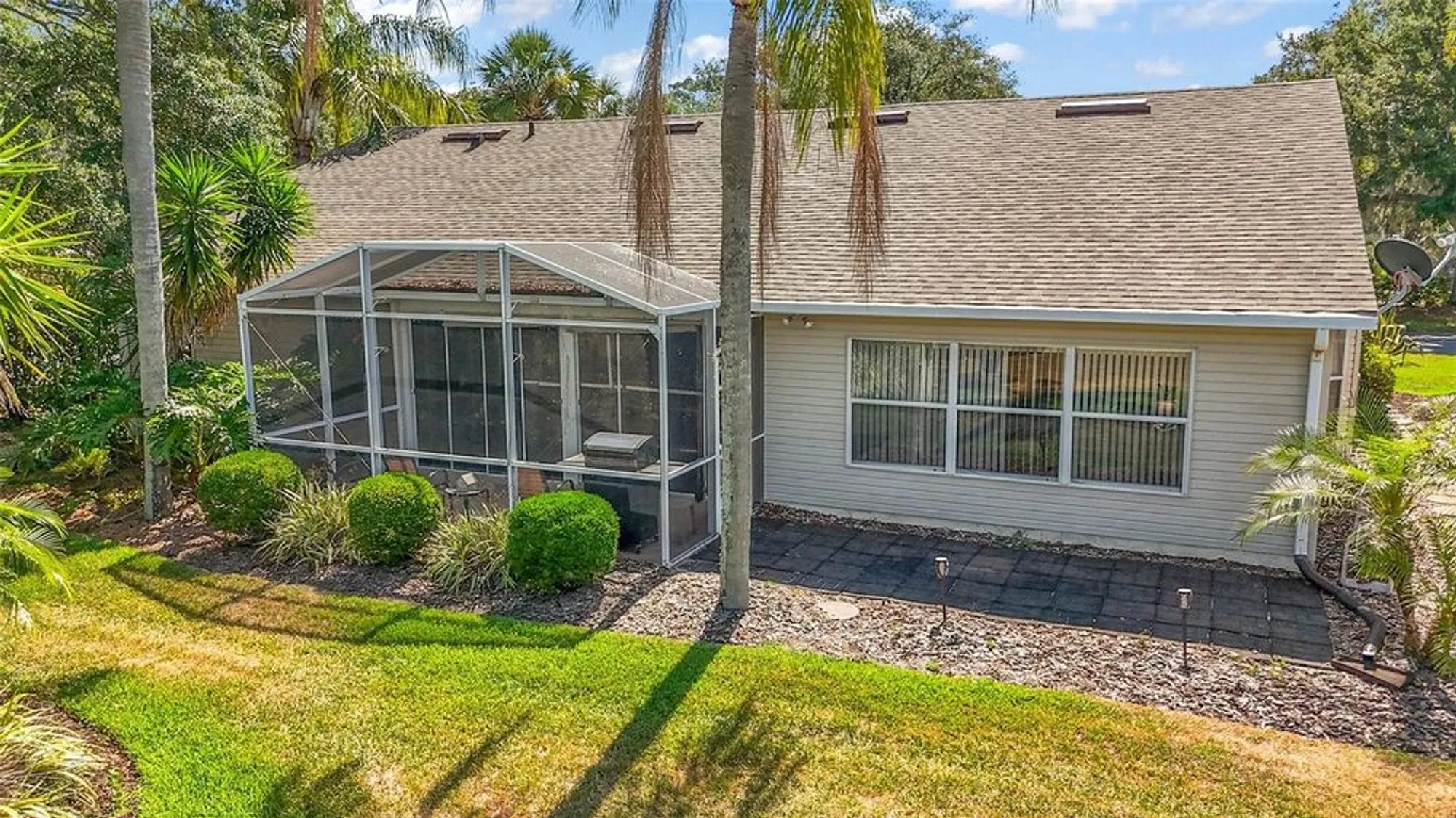 Property Slideshow image 4 of 36 | 25129 riverwalk dr, Leesburg, FL, 34748