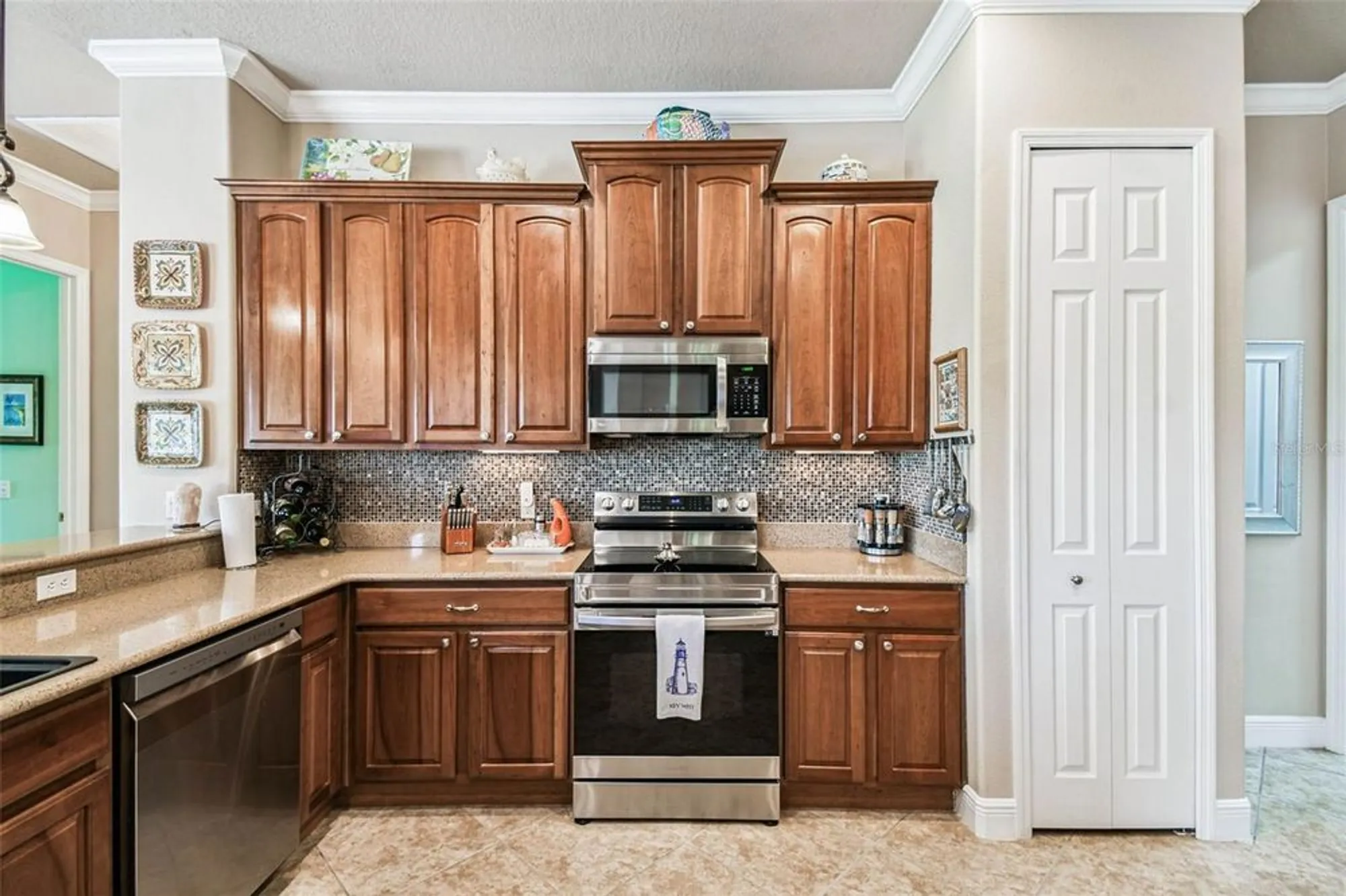 Property Slideshow image 14 of 63 | 541 milano rd, Kissimmee, FL, 34759