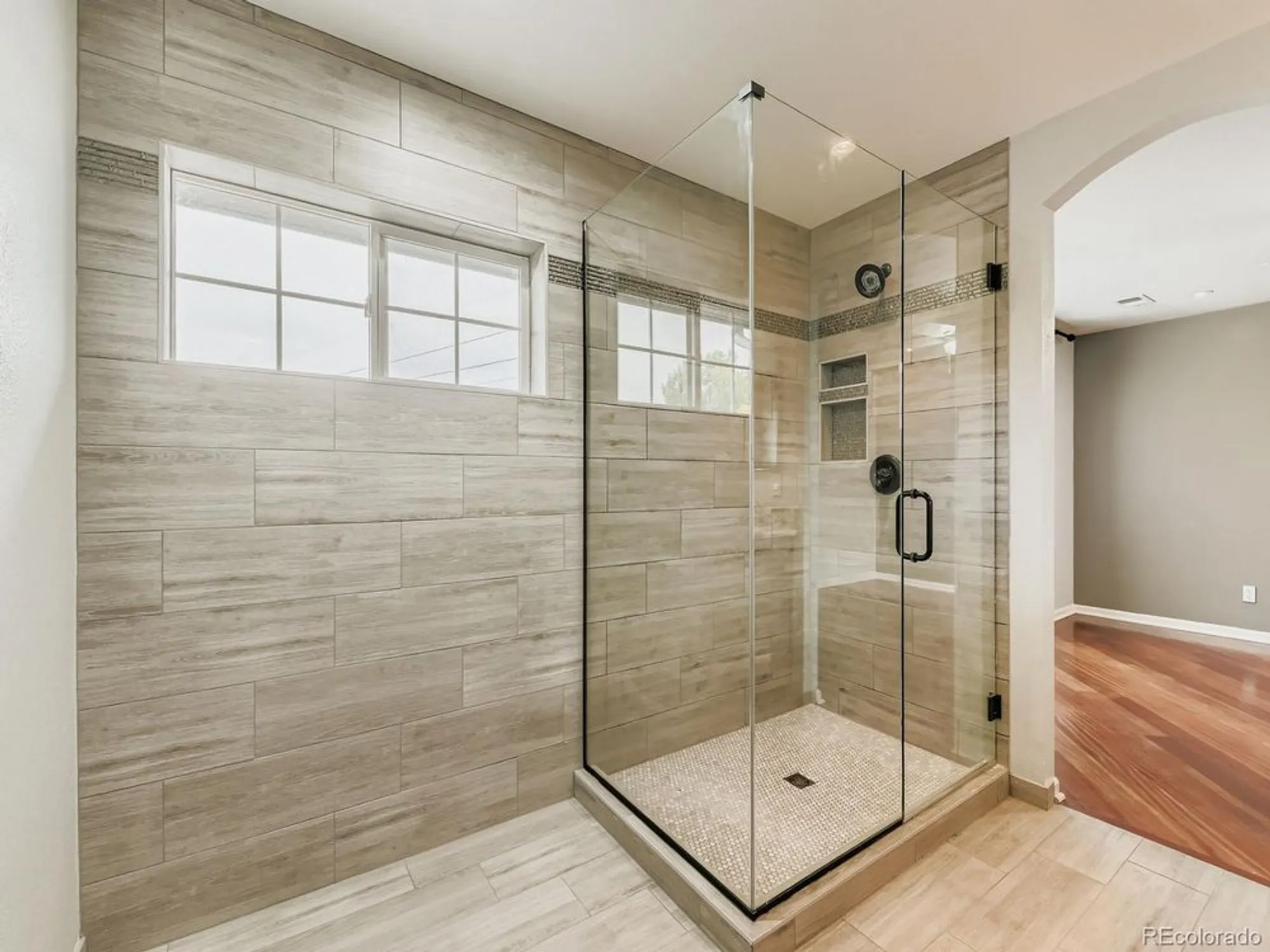 Property Slideshow image 17 of 37 | 2712 w greens pl, Littleton, CO, 80123