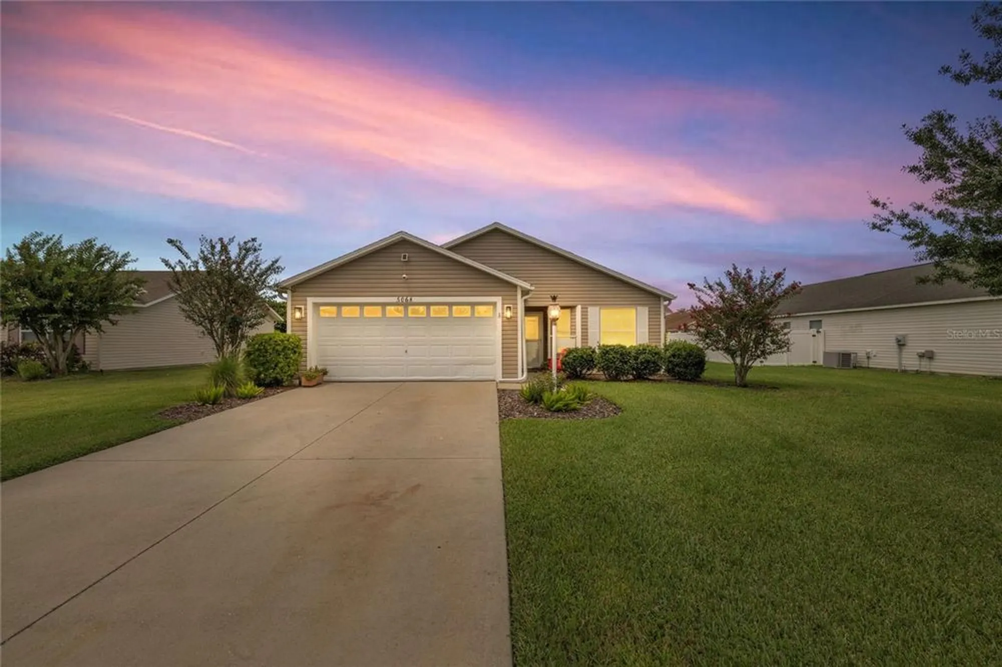Property Slideshow image 1 of 33 | 5068 ne 121st ave, Oxford, FL, 34484