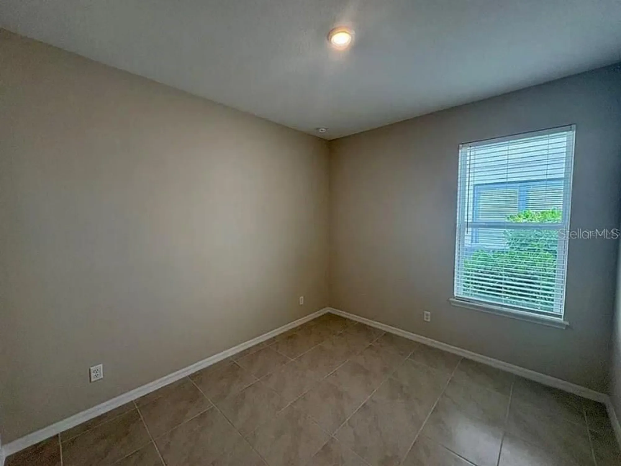 Property Slideshow image 8 of 27 | 16439 paynes mill dr, Bradenton, FL, 34211