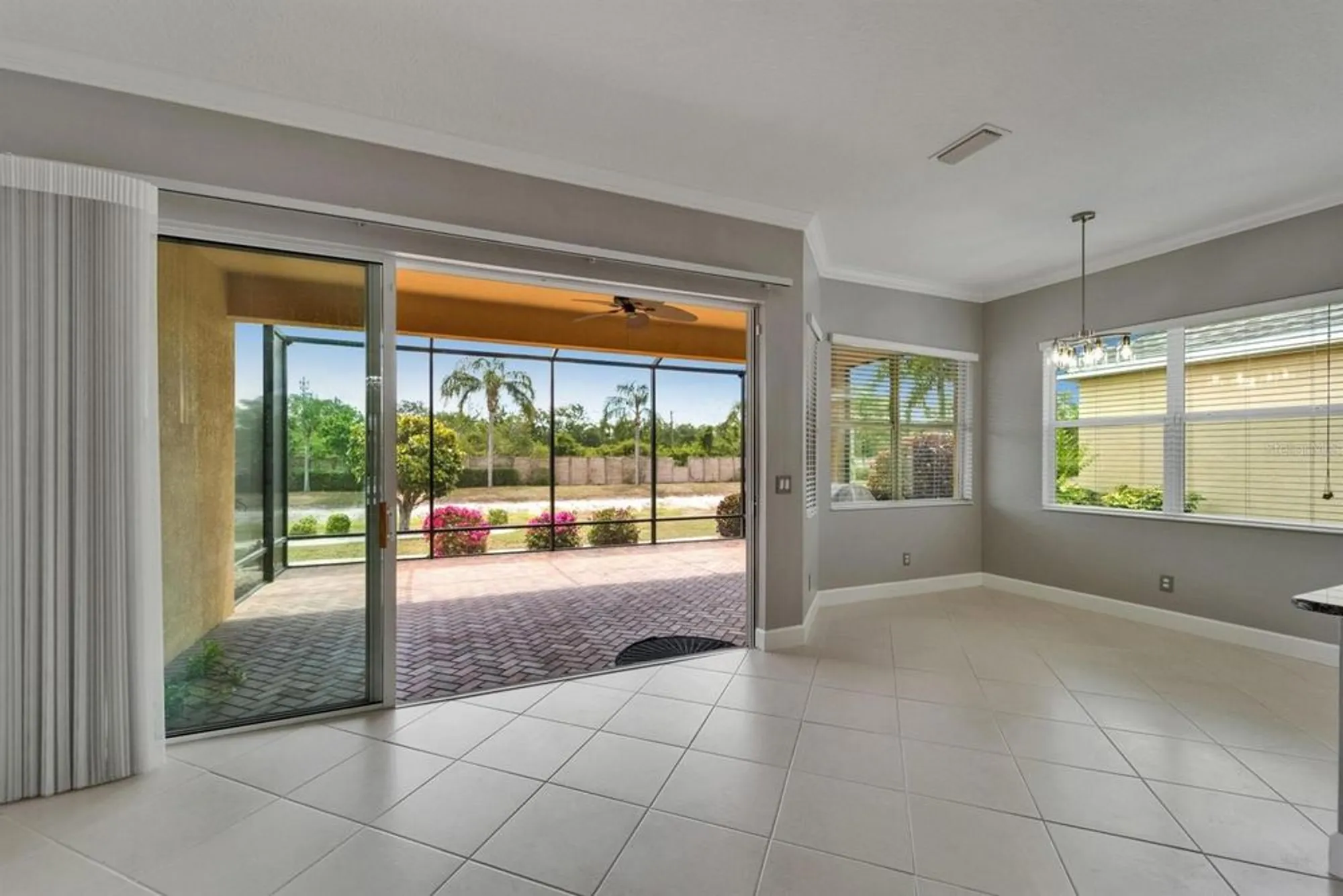 Property Slideshow image 19 of 43 | 1643 emerald dunes dr, Sun City Center, FL, 33573