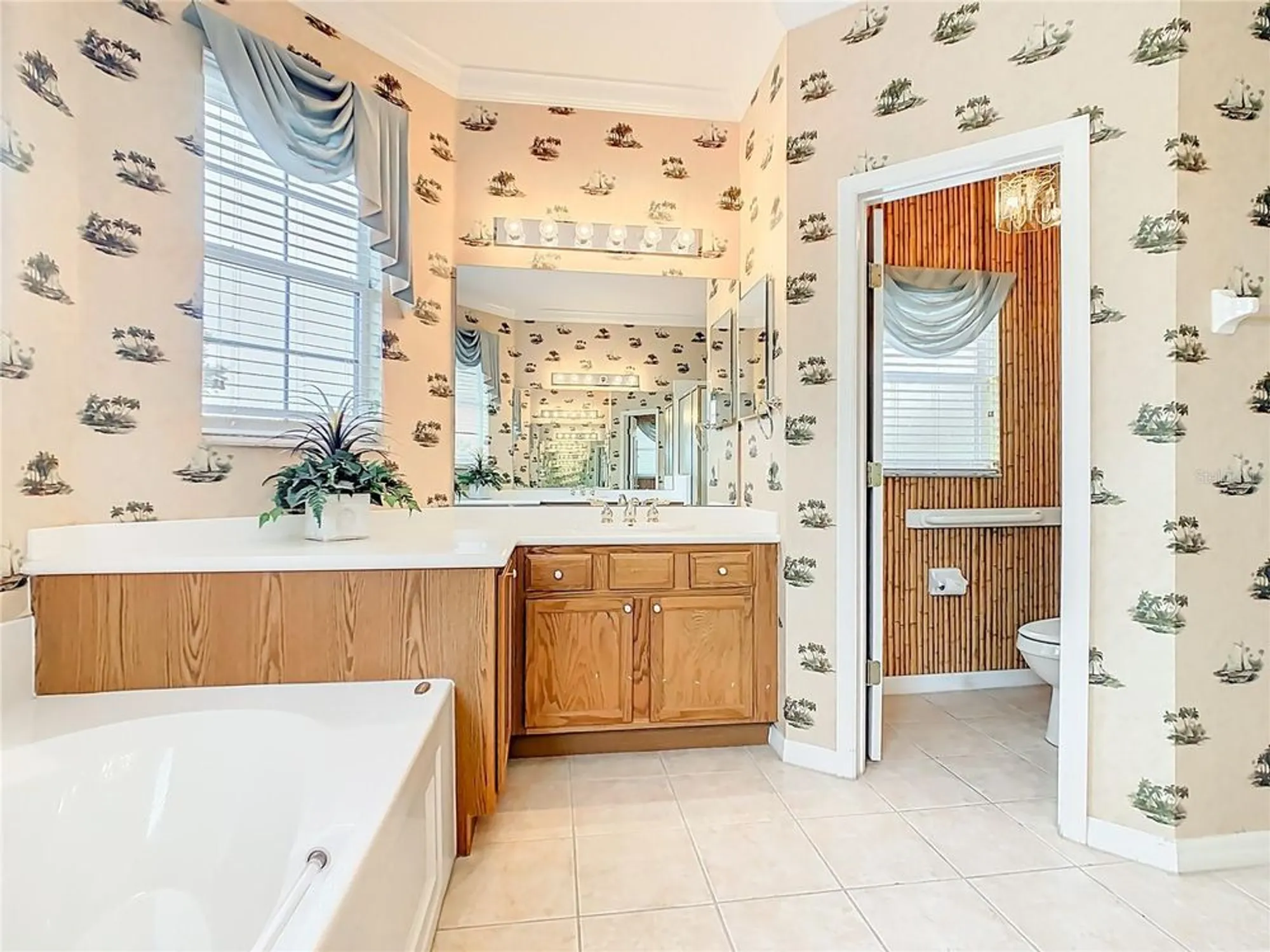 Property Slideshow image 29 of 50 | 525 shorehaven dr, Poinciana, FL, 34759