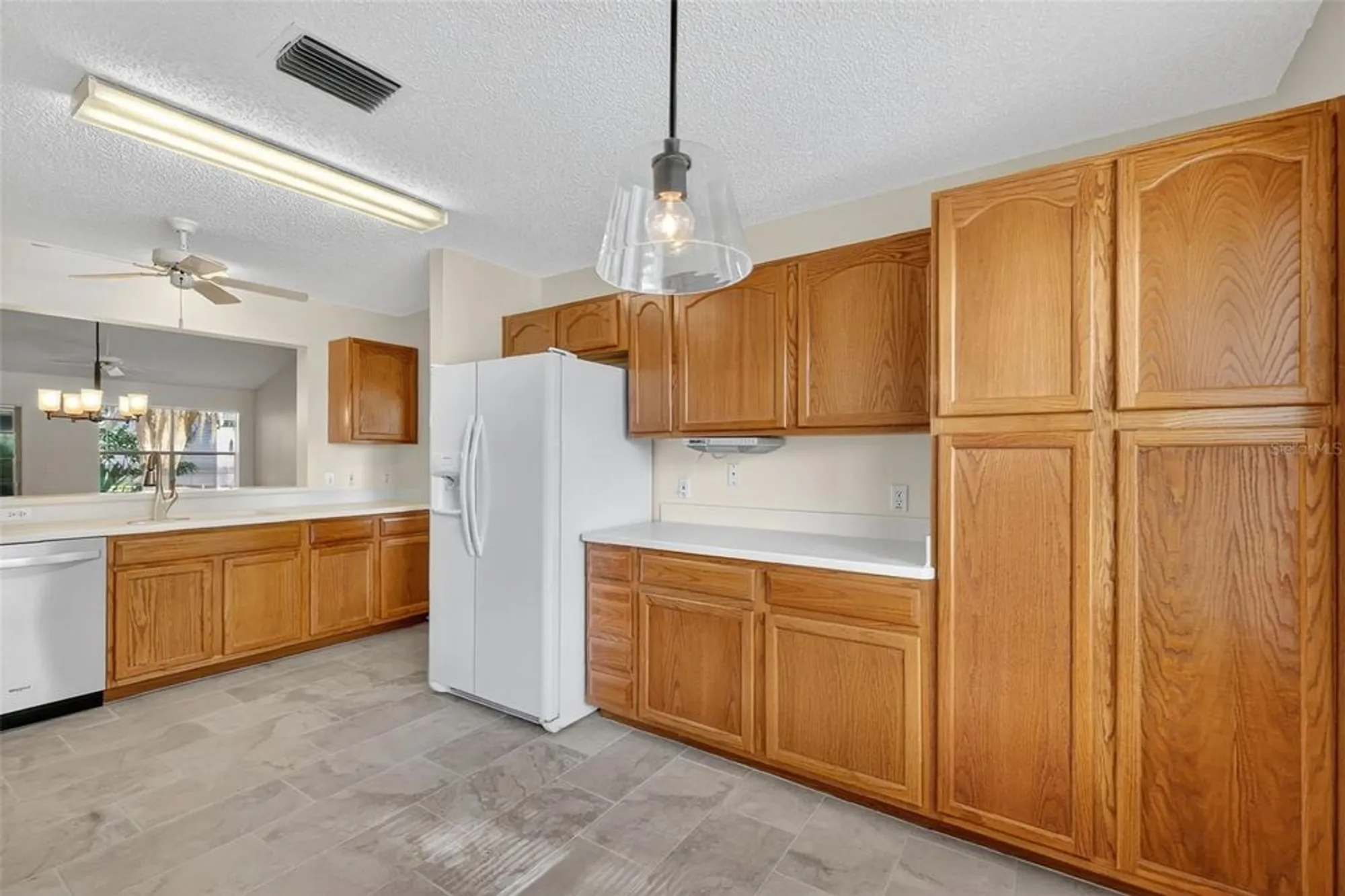 Property Slideshow image 9 of 40 | 604 juanita ct, The Villages, FL, 32159