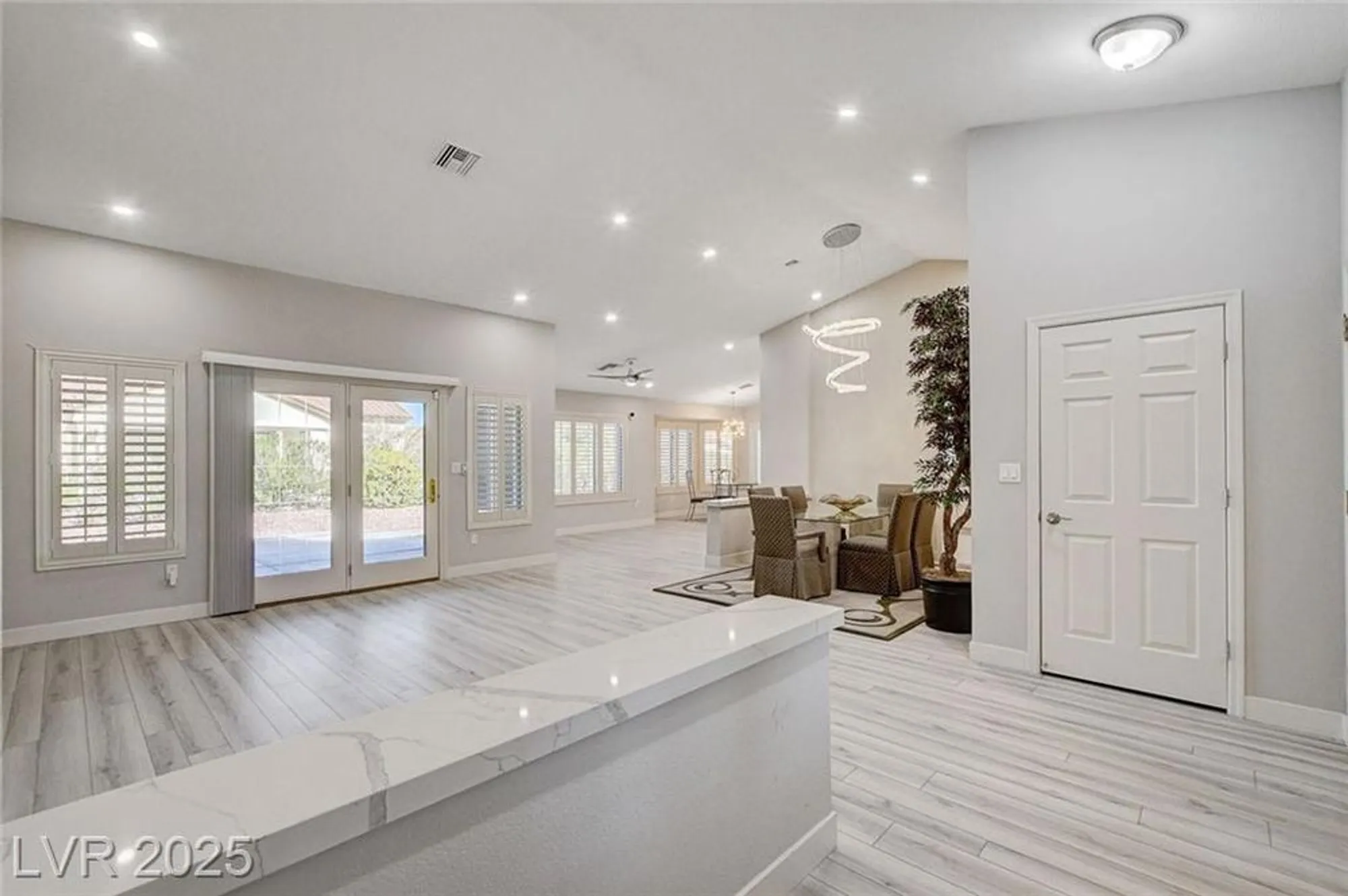 Property Slideshow image 19 of 42 | 10044 woodhouse dr, Las Vegas, NV, 89134