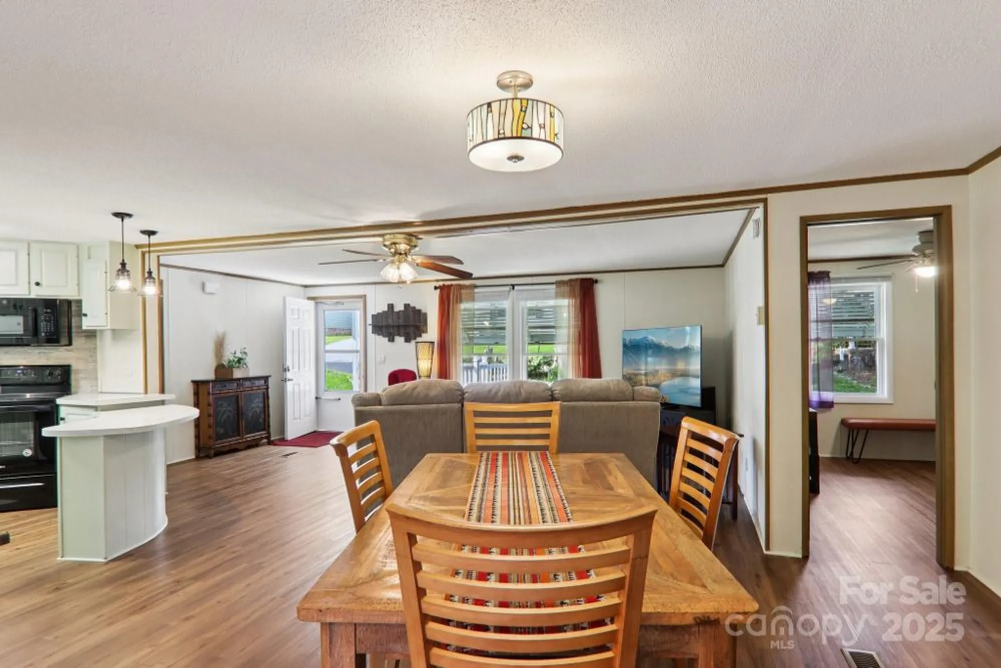Property Slideshow image 17 of 47 | 226 cranbrook cir, Hendersonville, NC, 28792