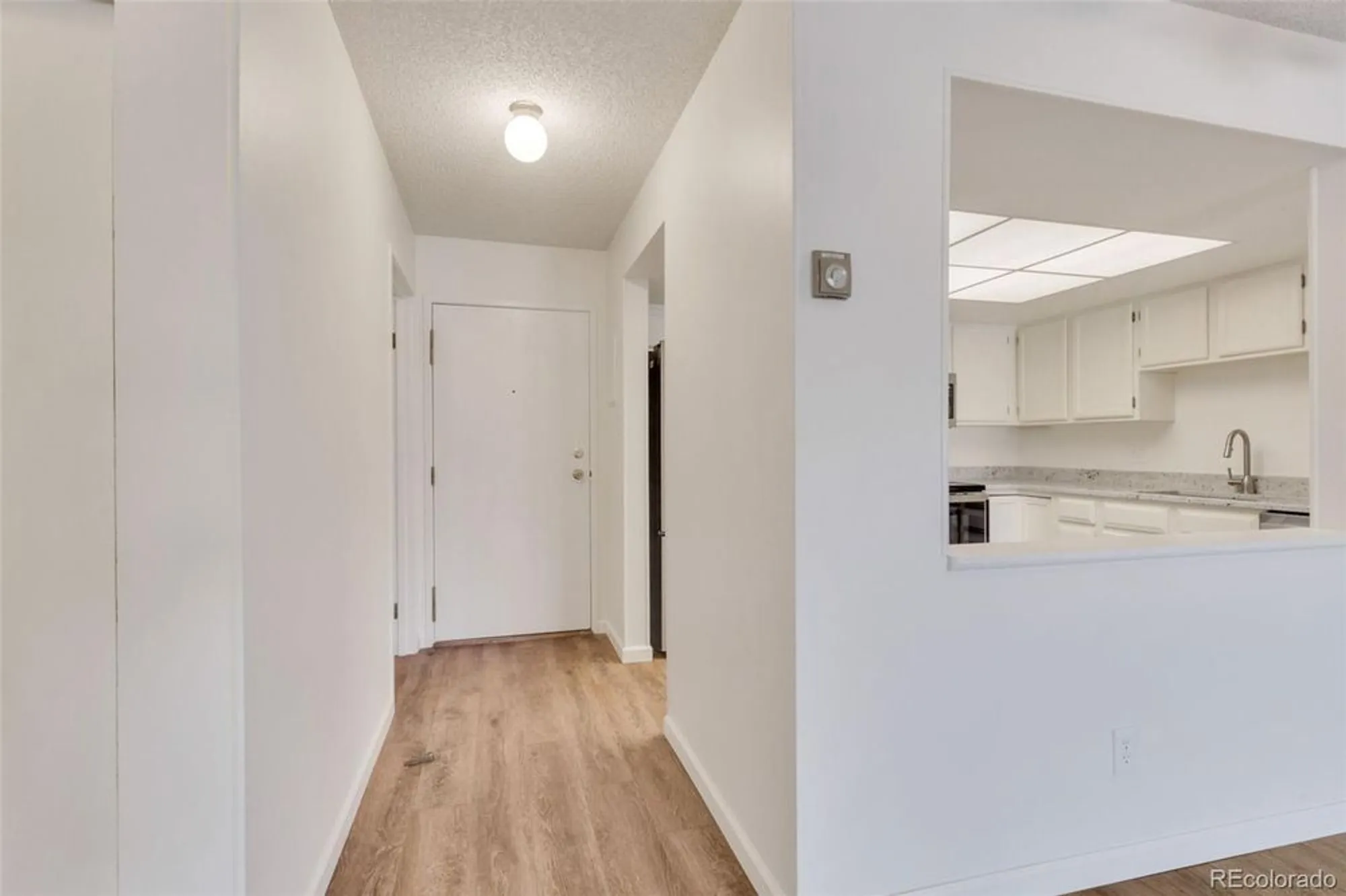 Property Slideshow image 10 of 40 | 13992 e marina dr 109, Aurora, CO, 80014