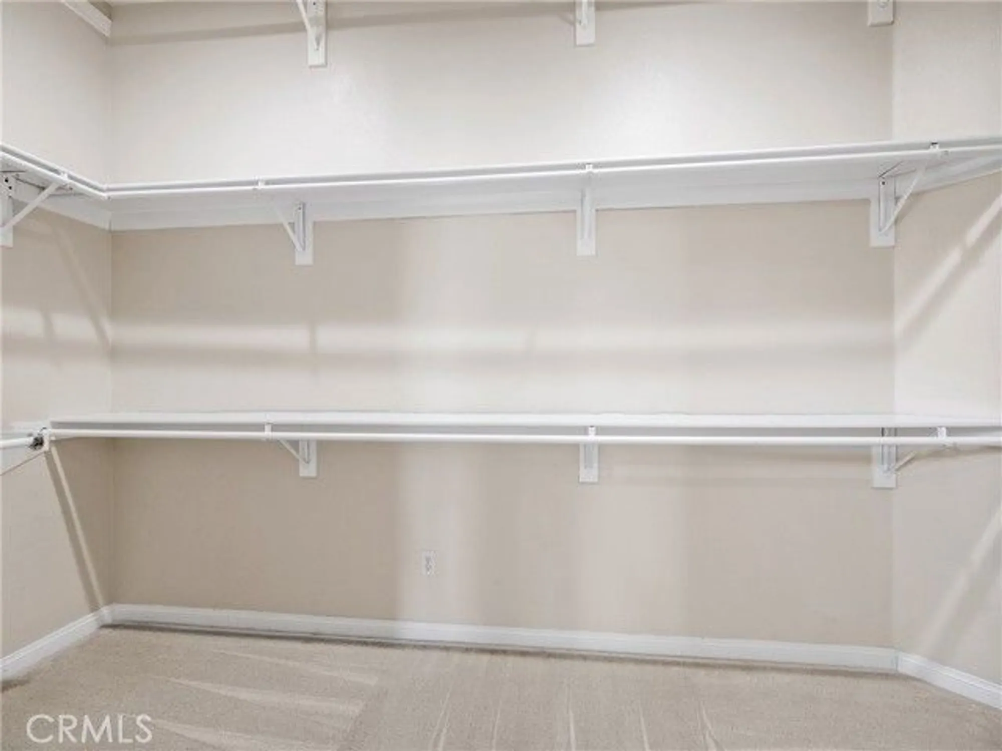 Property Slideshow image 27 of 38 | 19301 galloping hill rd, Apple Valley, CA, 92308