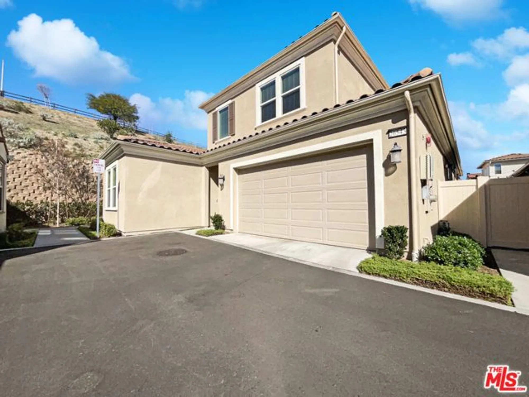 Property Slideshow image 1 of 30 | 20543 martingale pl, Santa Clarita, CA, 91350