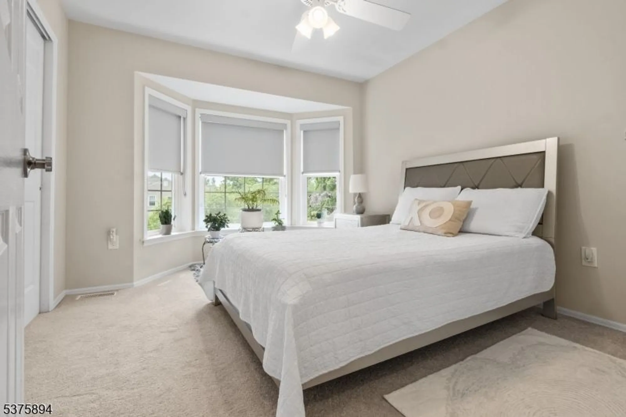 Property Slideshow image 15 of 19 | 20 dorchester dr, Monroe Twp, NJ, 08831