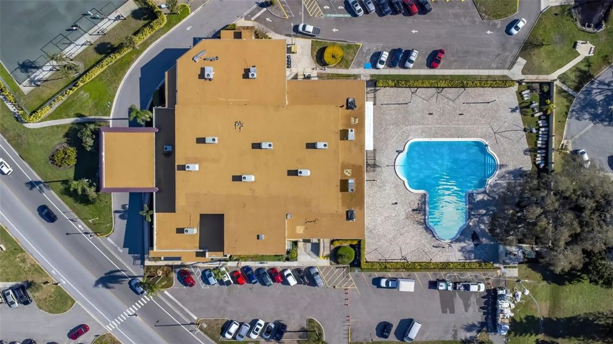 Property Slideshow image 29 of 32 | 2041 australia way 35, Clearwater, FL, 33763