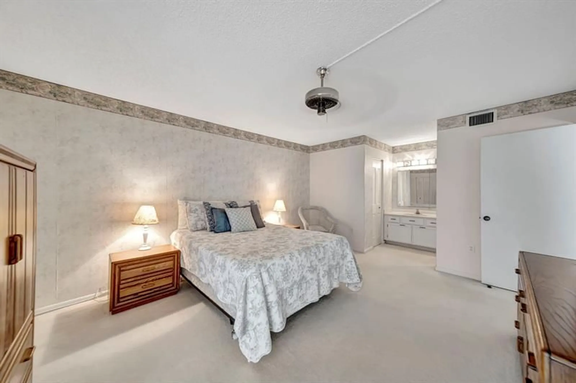 Property Slideshow image 26 of 61 | 3521 environ blvd b501, Lauderhill, FL, 33319