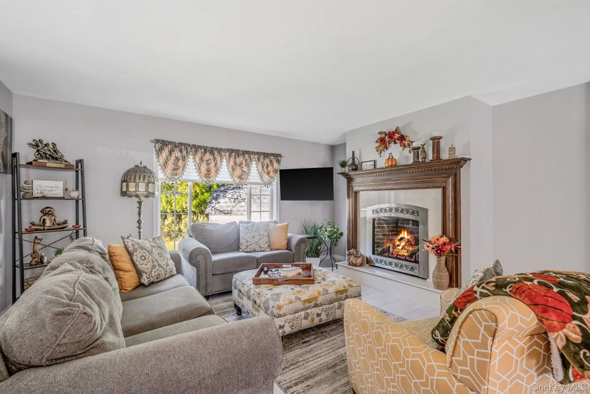 Property Slideshow image 16 of 48 | 1407 middle rd unit 258, Calverton, NY, 11933