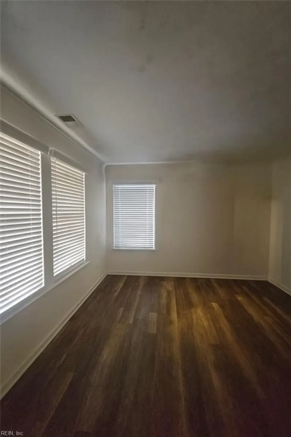 Property Slideshow image 3 of 14 | 817 nicholson ct, Chesapeake, VA, 23320