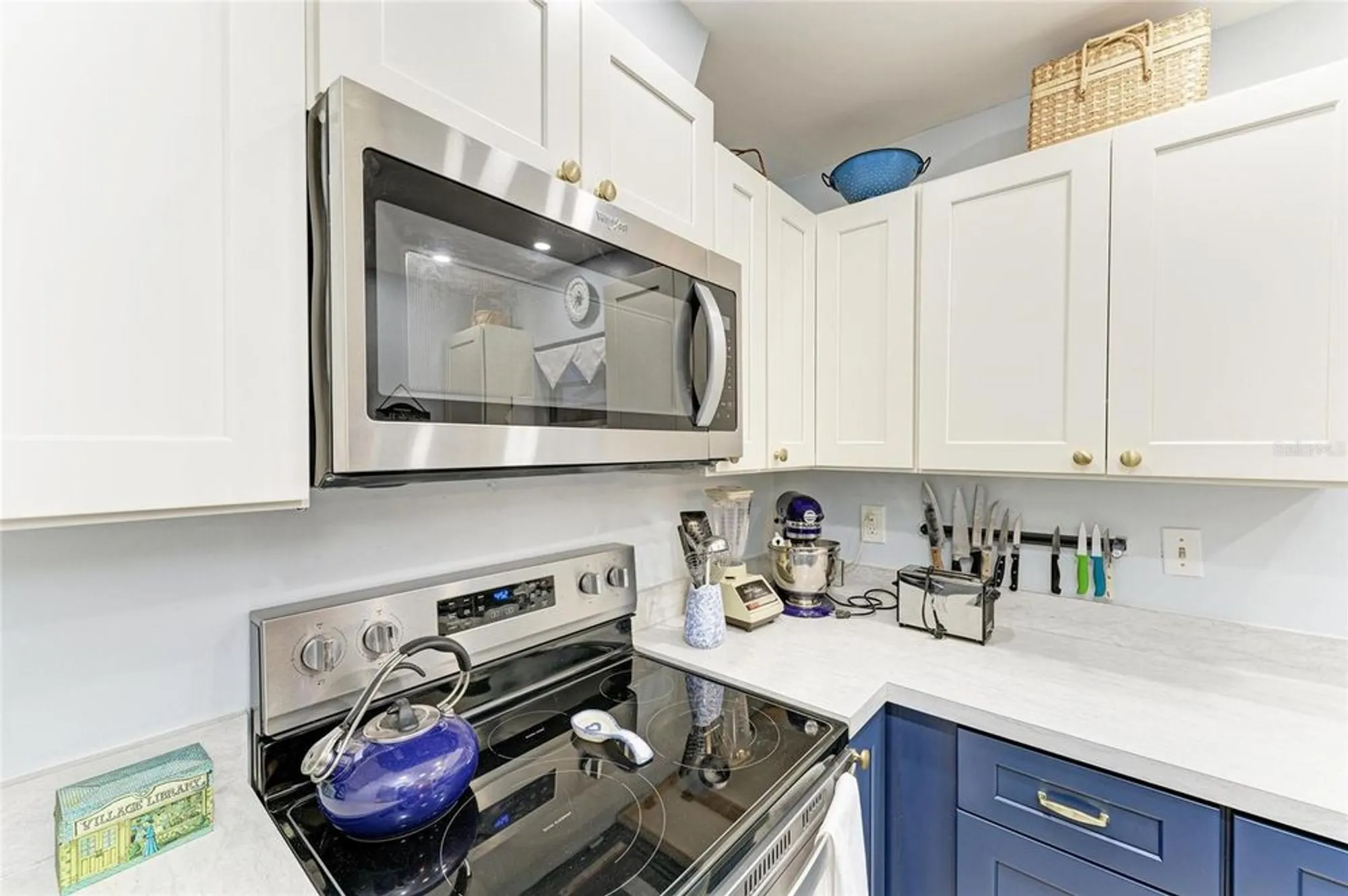 Property Slideshow image 11 of 46 | 1906 canterbury ln 16, Sun City Center, FL, 33573