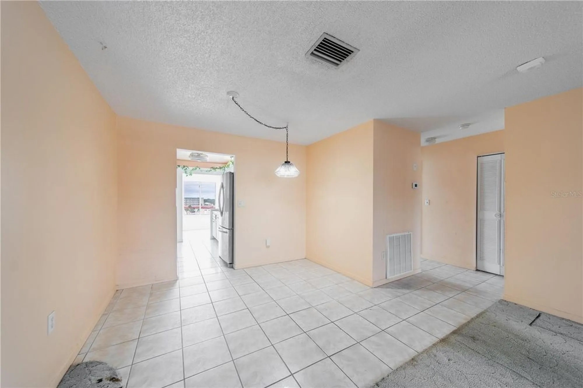 Property Slideshow image 6 of 30 | 5925 shore blvd 606, Gulfport, FL, 33707