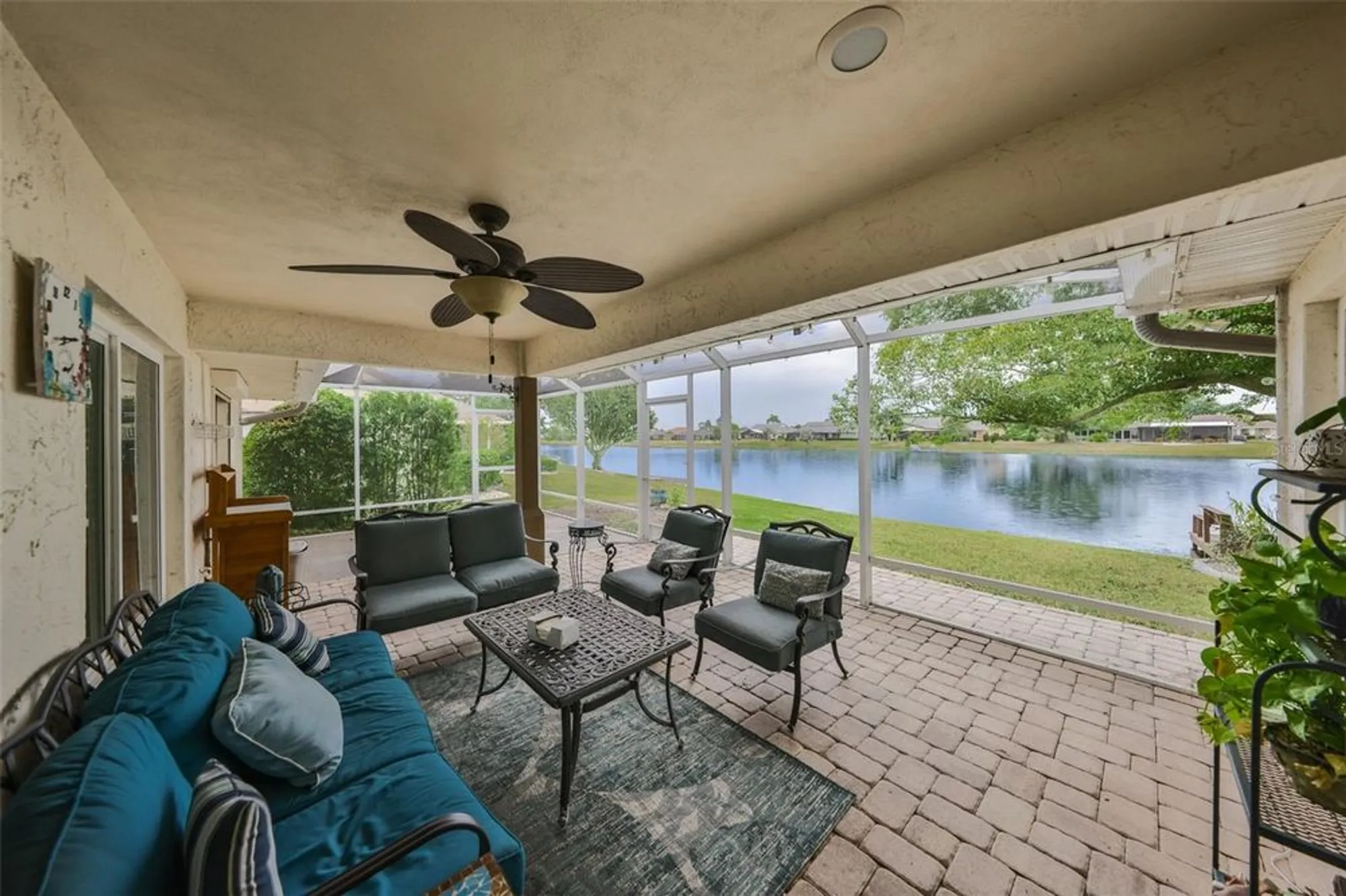 Property Slideshow image 5 of 59 | 1928 east view dr, Sun City Center, FL, 33573