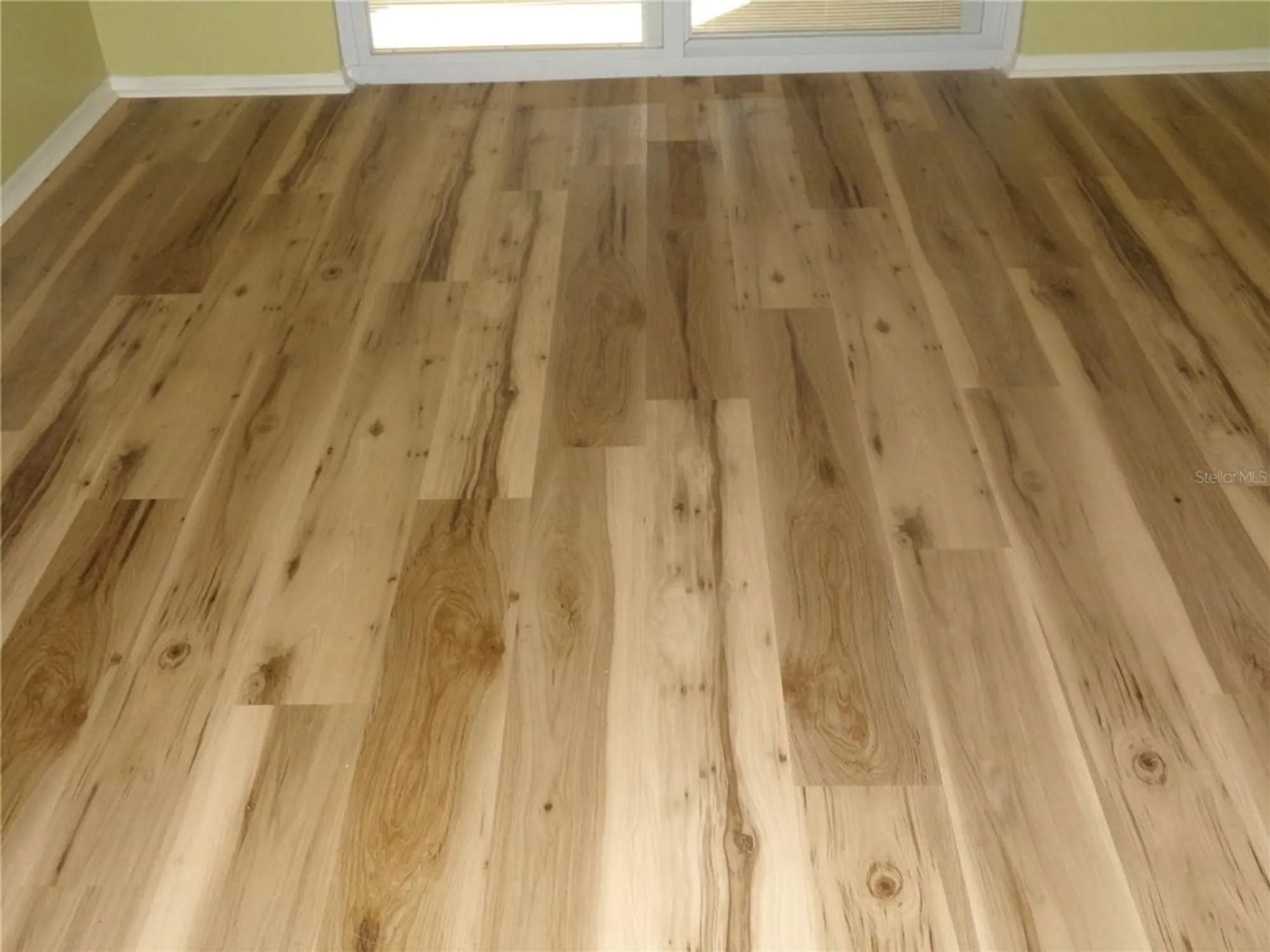 Property Slideshow image 10 of 33 | 4111 heron way # 103, Bradenton, FL, 34205