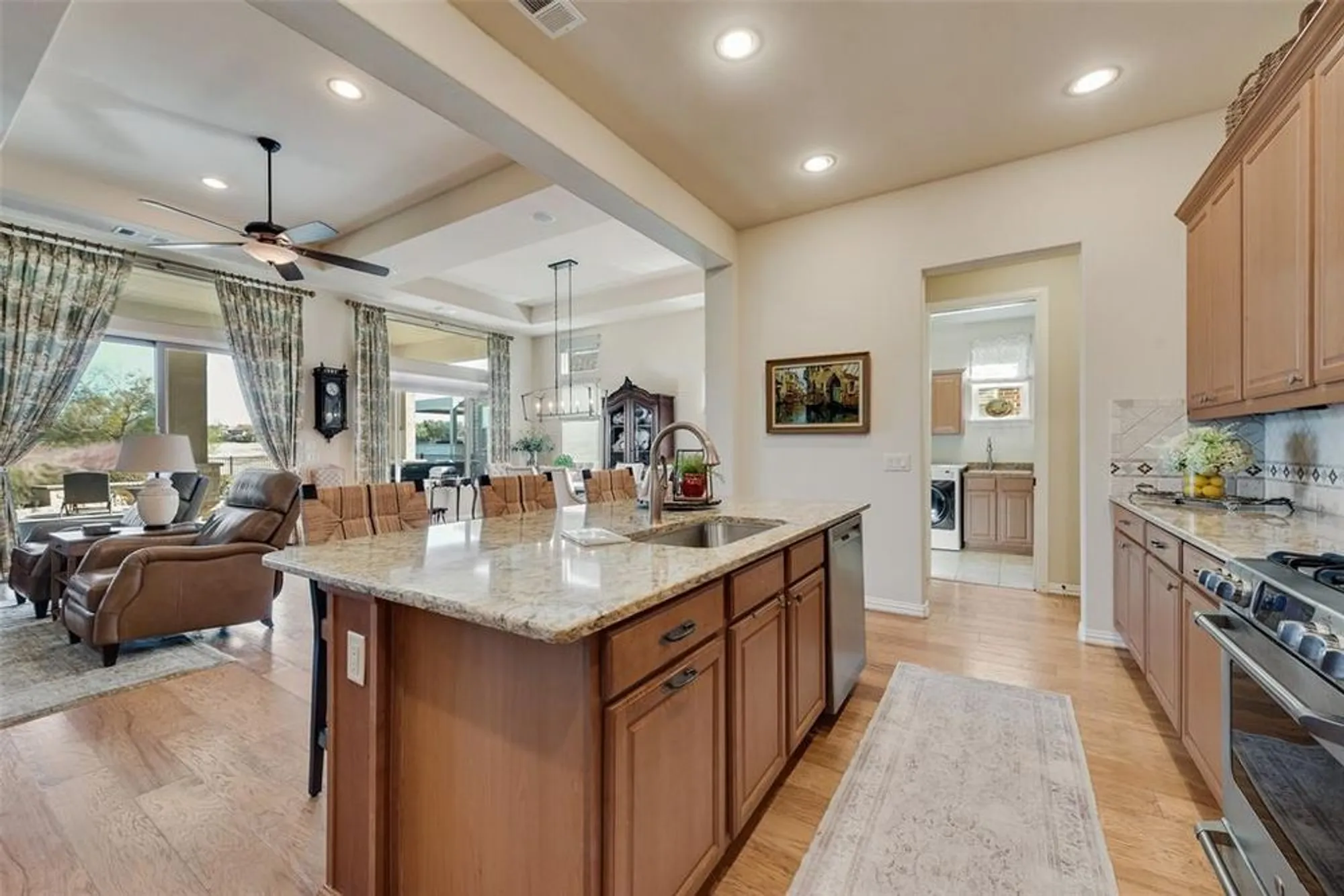 Property Slideshow image 10 of 32 | 11532 southerland dr, Denton, TX, 76207