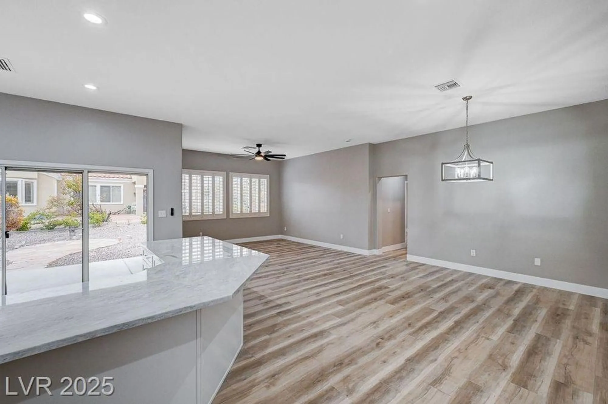 Property Slideshow image 8 of 32 | 10525 findlay ave, Las Vegas, NV, 89134