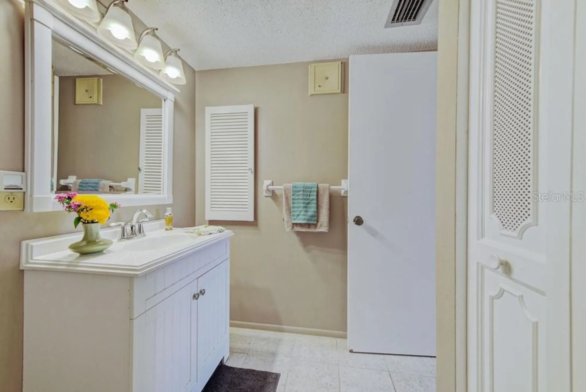 Property Slideshow image 24 of 58 | 3690 pinecrest st 124, Sarasota, FL, 34232