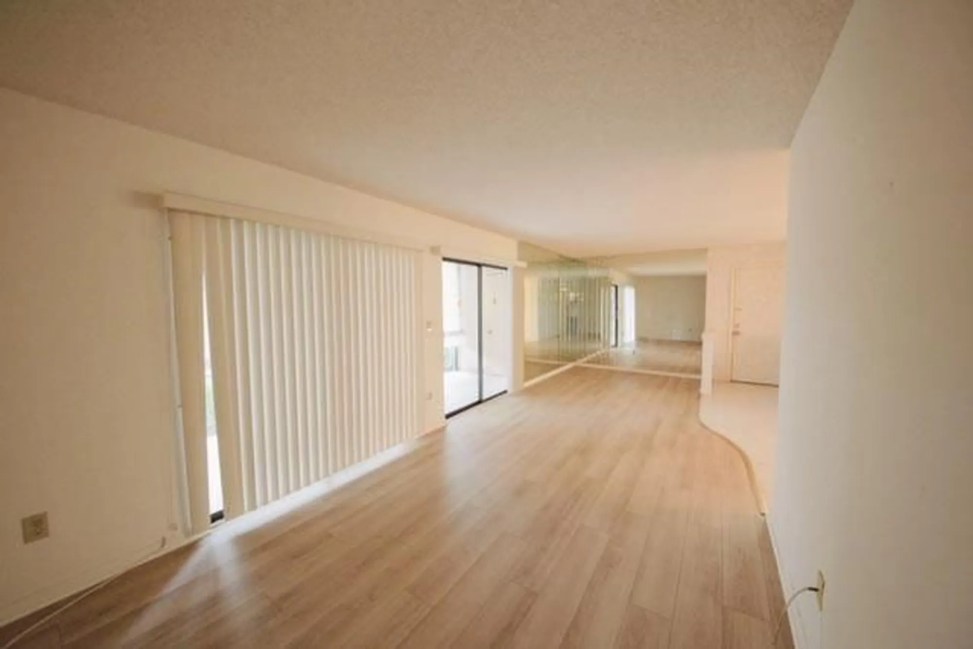 Property Slideshow image 3 of 14 | 10753 w clairmont cir 106, Tamarac, FL, 33321