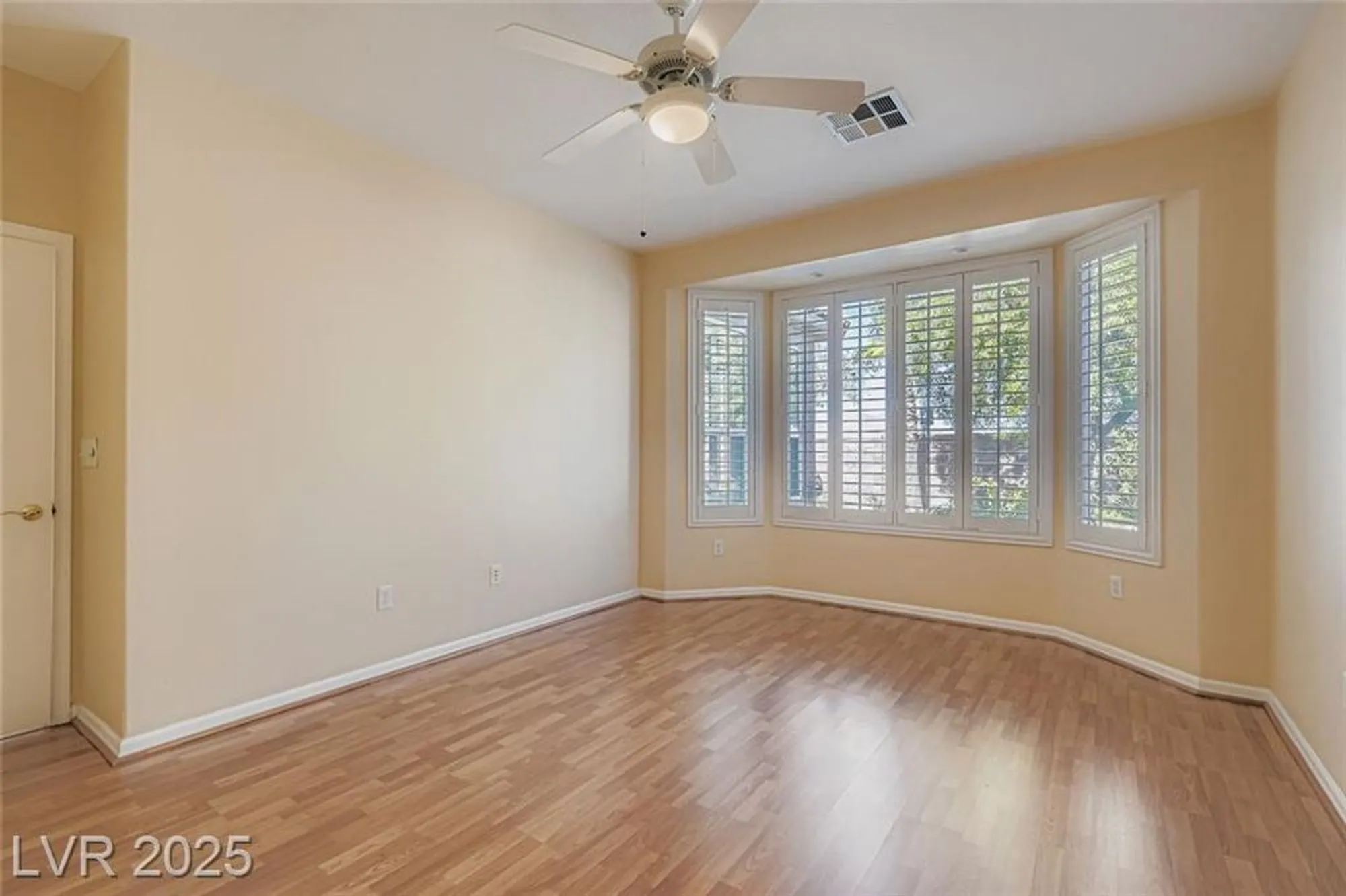 Property Slideshow image 12 of 37 | 10554 sopra ct, Las Vegas, NV, 89135