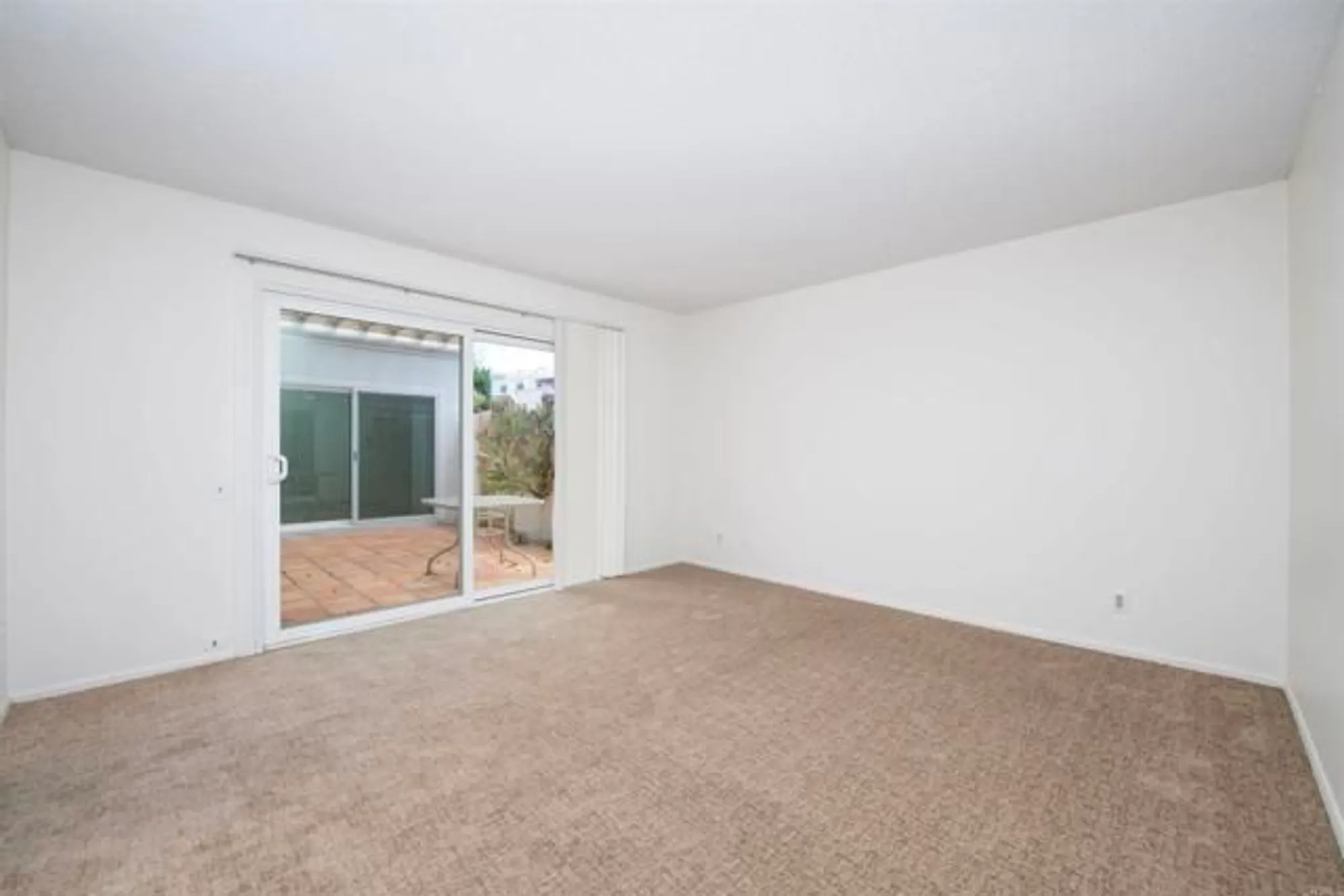 Property Slideshow image 19 of 32 | 3621 vista campana 11, Oceanside, CA, 92057