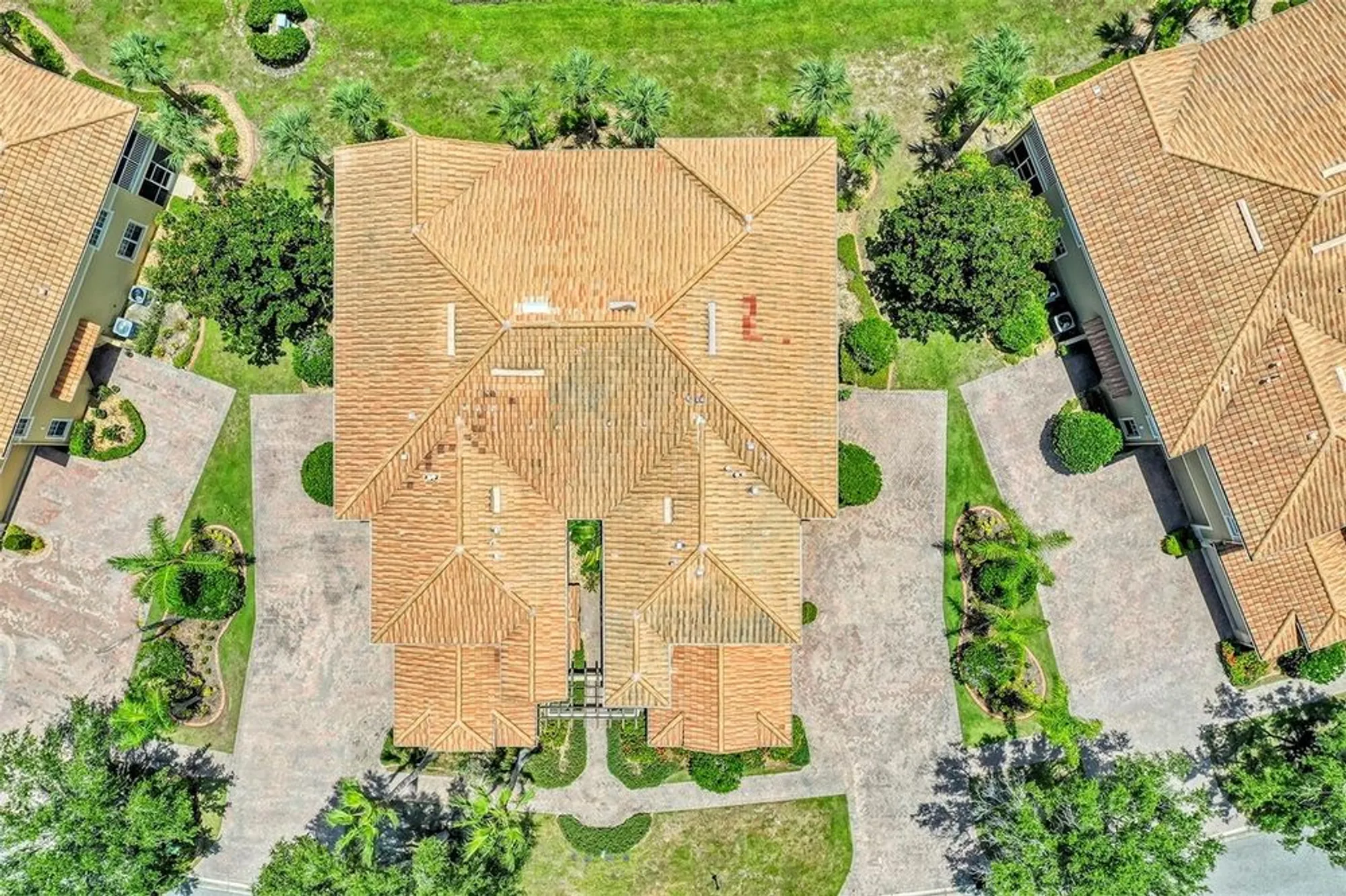 Property Slideshow image 40 of 48 | 1420 emerald dunes dr # 7, Sun City Center, FL, 33573