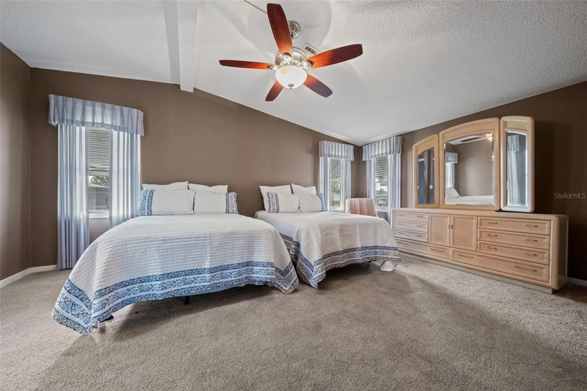 Property Slideshow image 17 of 51 | 1717 lilly ln, Lady Lake, FL, 32159