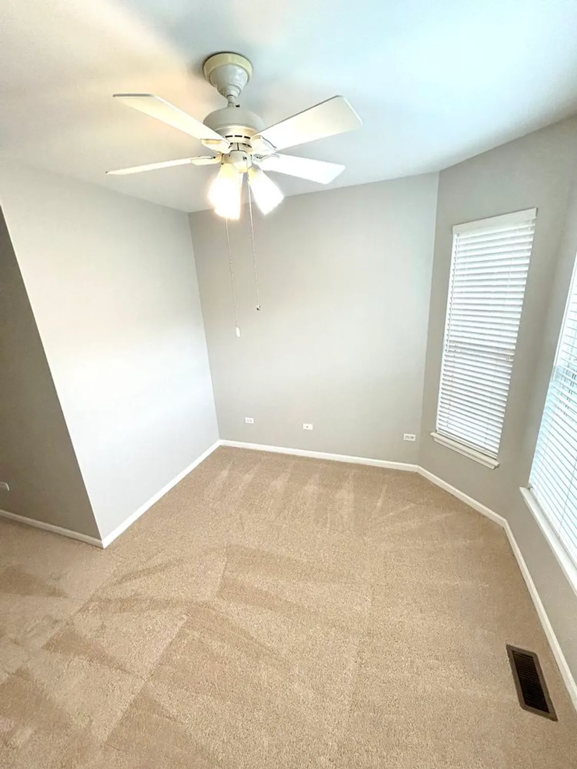 Property Slideshow image 7 of 22 | 21253 legion lake ct, Crest Hill, IL, 60403