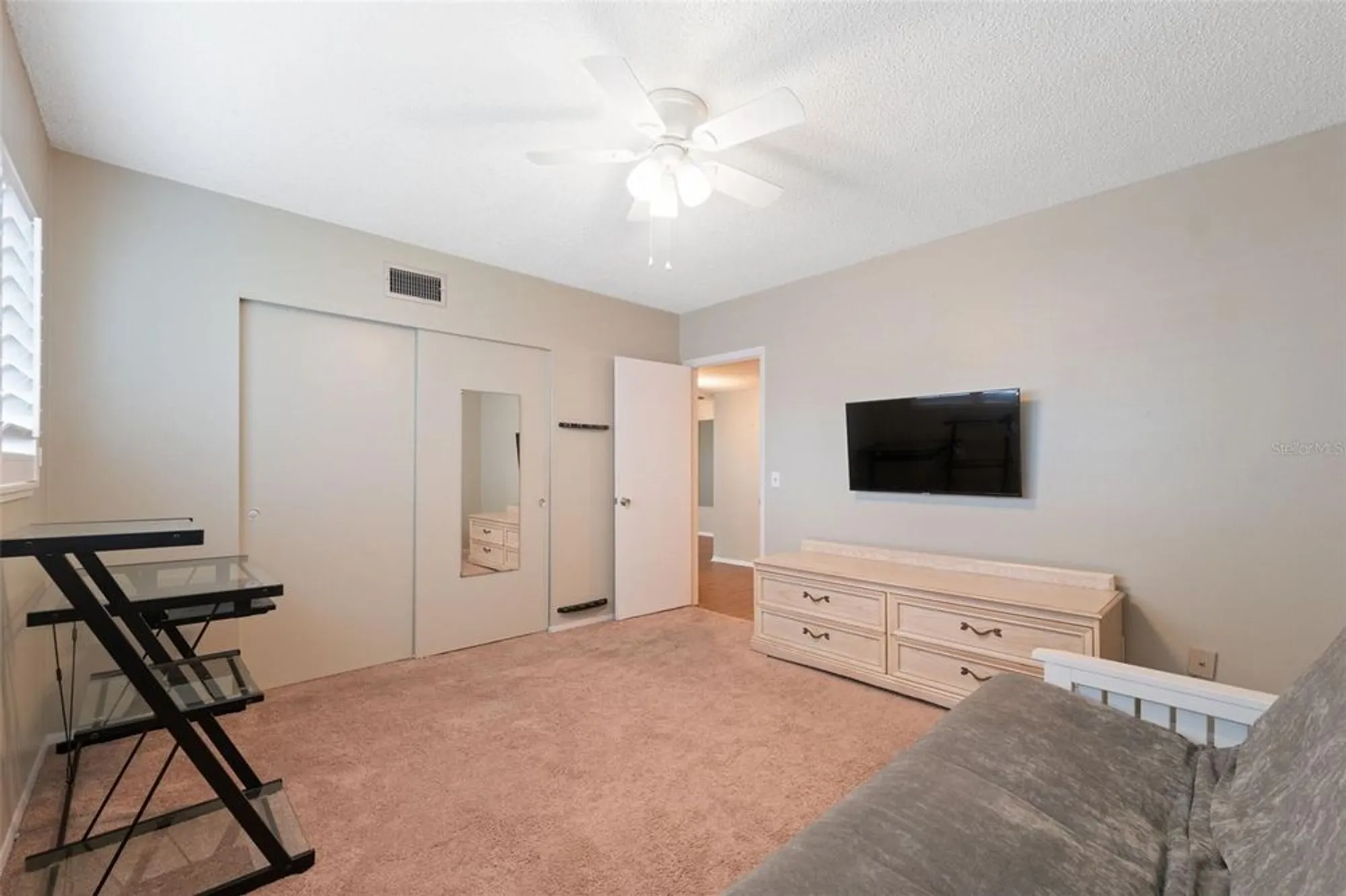 Property Slideshow image 21 of 31 | 2430 florentine way 6, Clearwater, FL, 33763