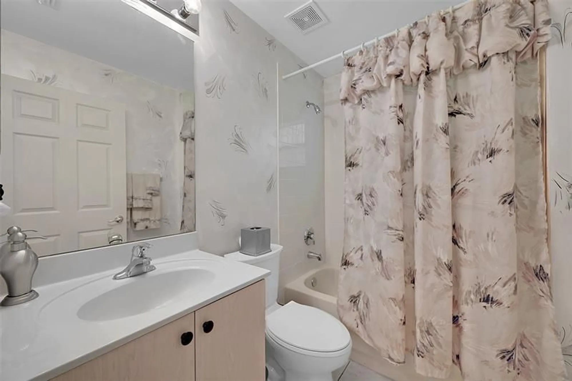 Property Slideshow image 23 of 45 | 7822 vista palms way, Lake Worth, FL, 33467