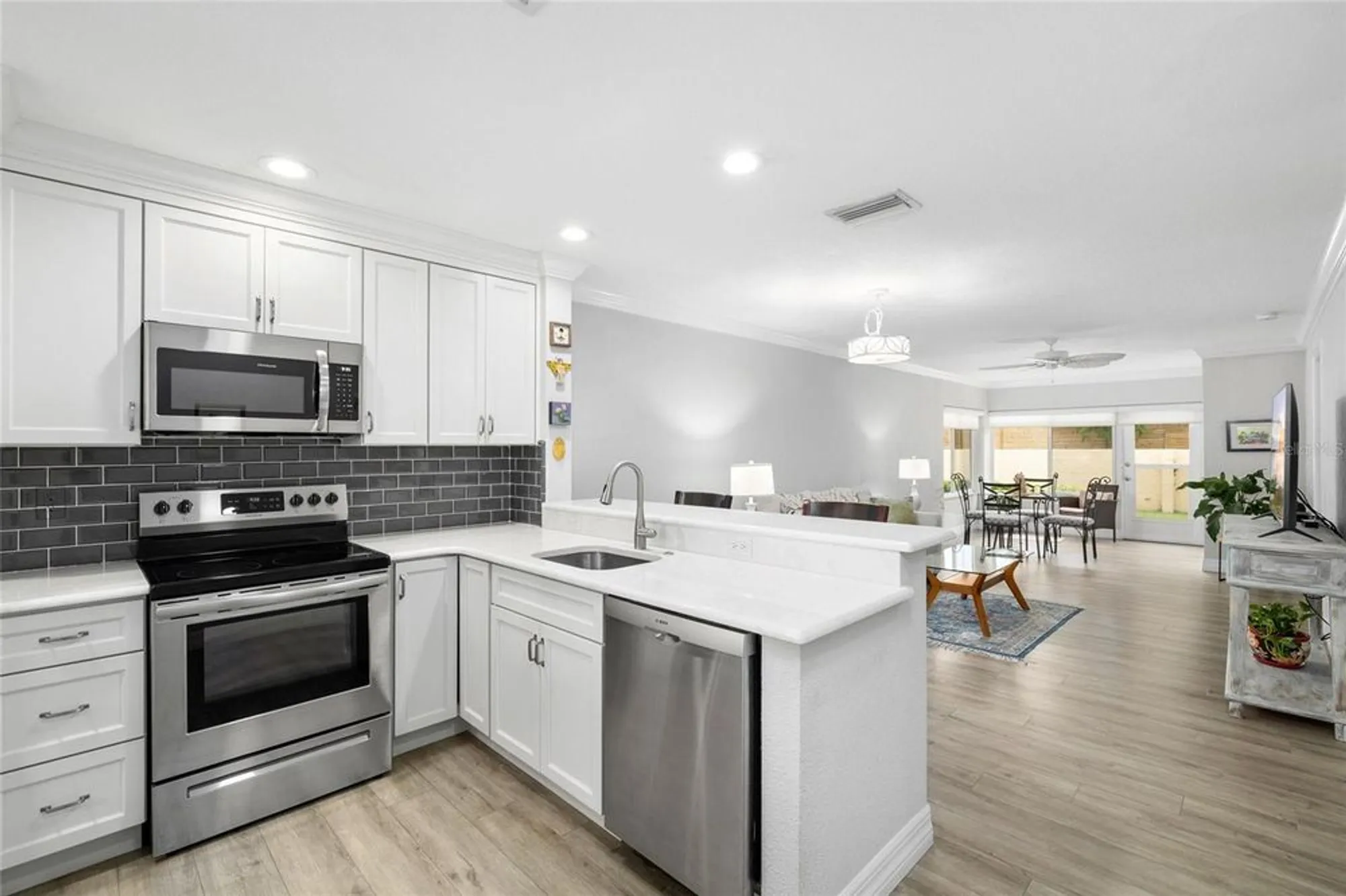 Property Slideshow image 2 of 24 | 1701 pinehurst rd 17g, Dunedin, FL, 34698