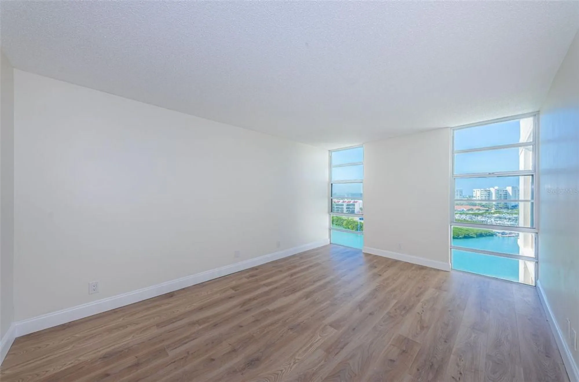 Property Slideshow image 28 of 66 | 7400 sun island dr 806, South Pasadena, FL, 33707