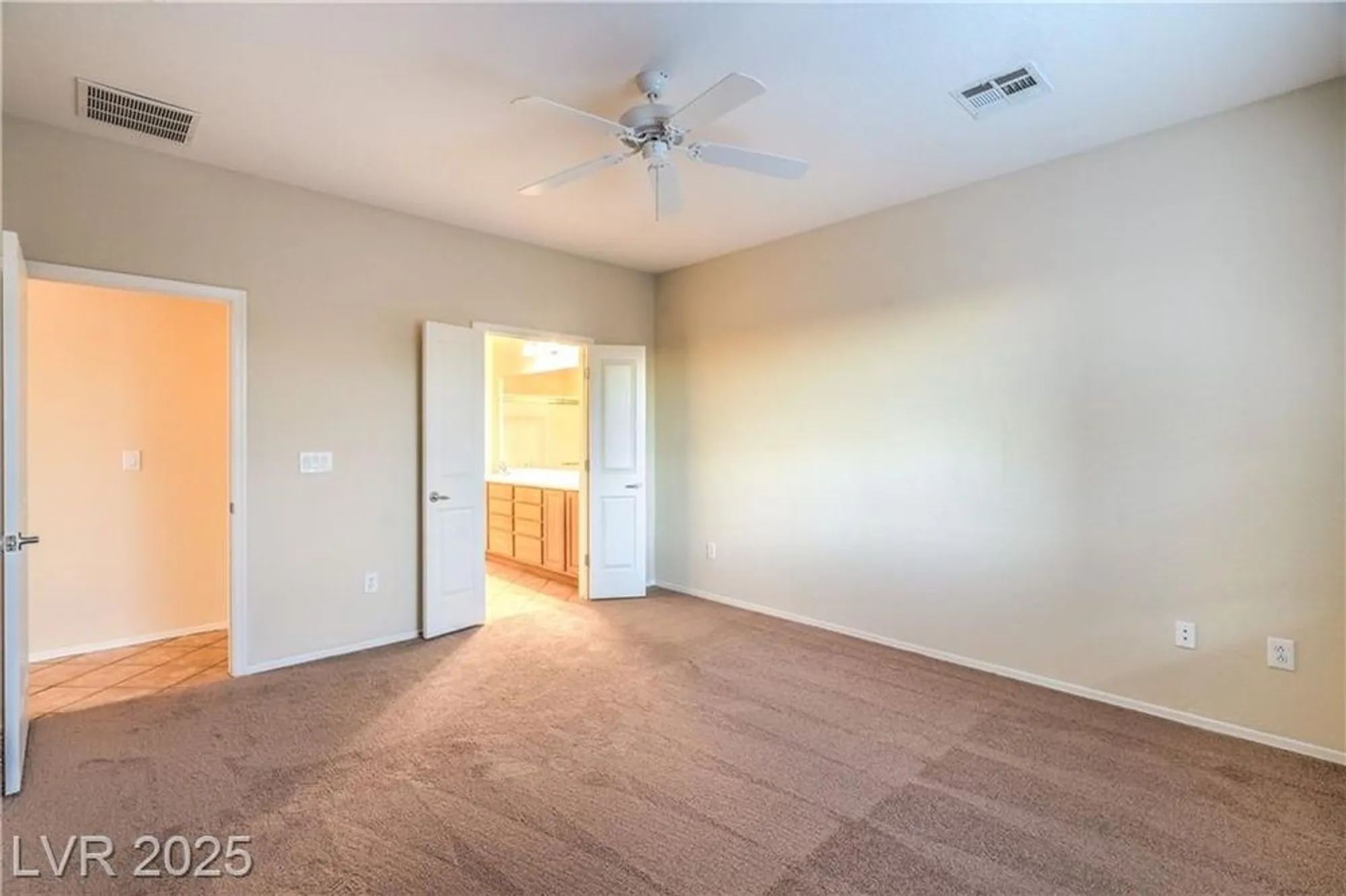 Property Slideshow image 14 of 62 | 2331 meteor shower st, Henderson, NV, 89044