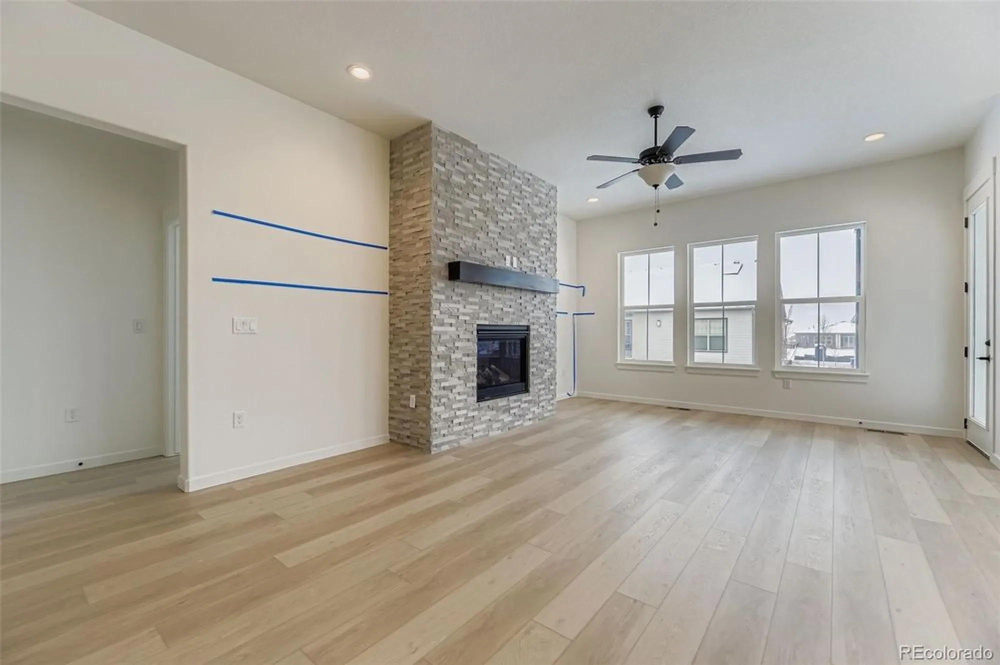 Property Slideshow image 3 of 24 | 8895 s riviera way, Aurora, CO, 80016