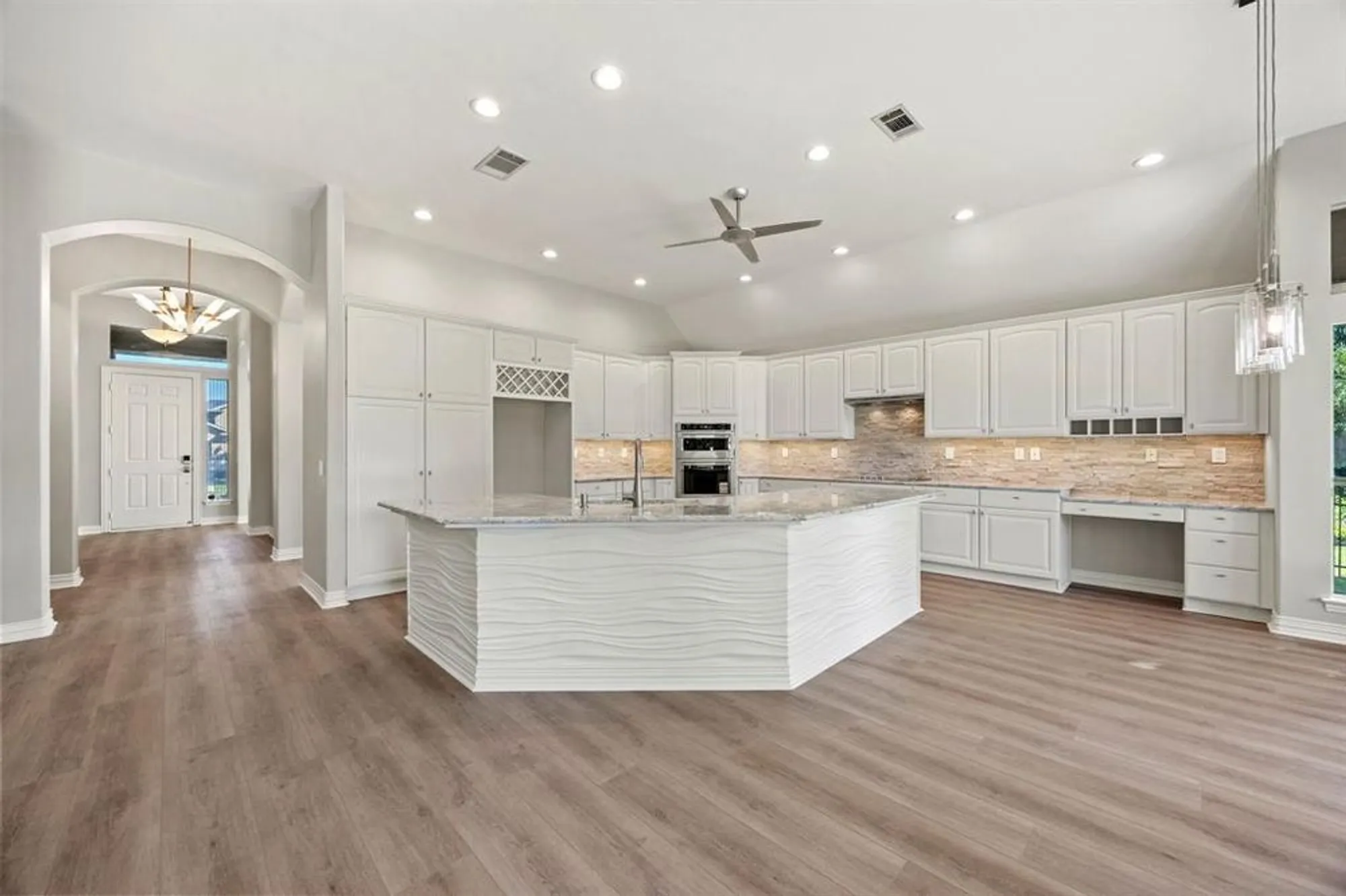 Property Slideshow image 11 of 30 | 10409 countryside dr, Denton, TX, 76207