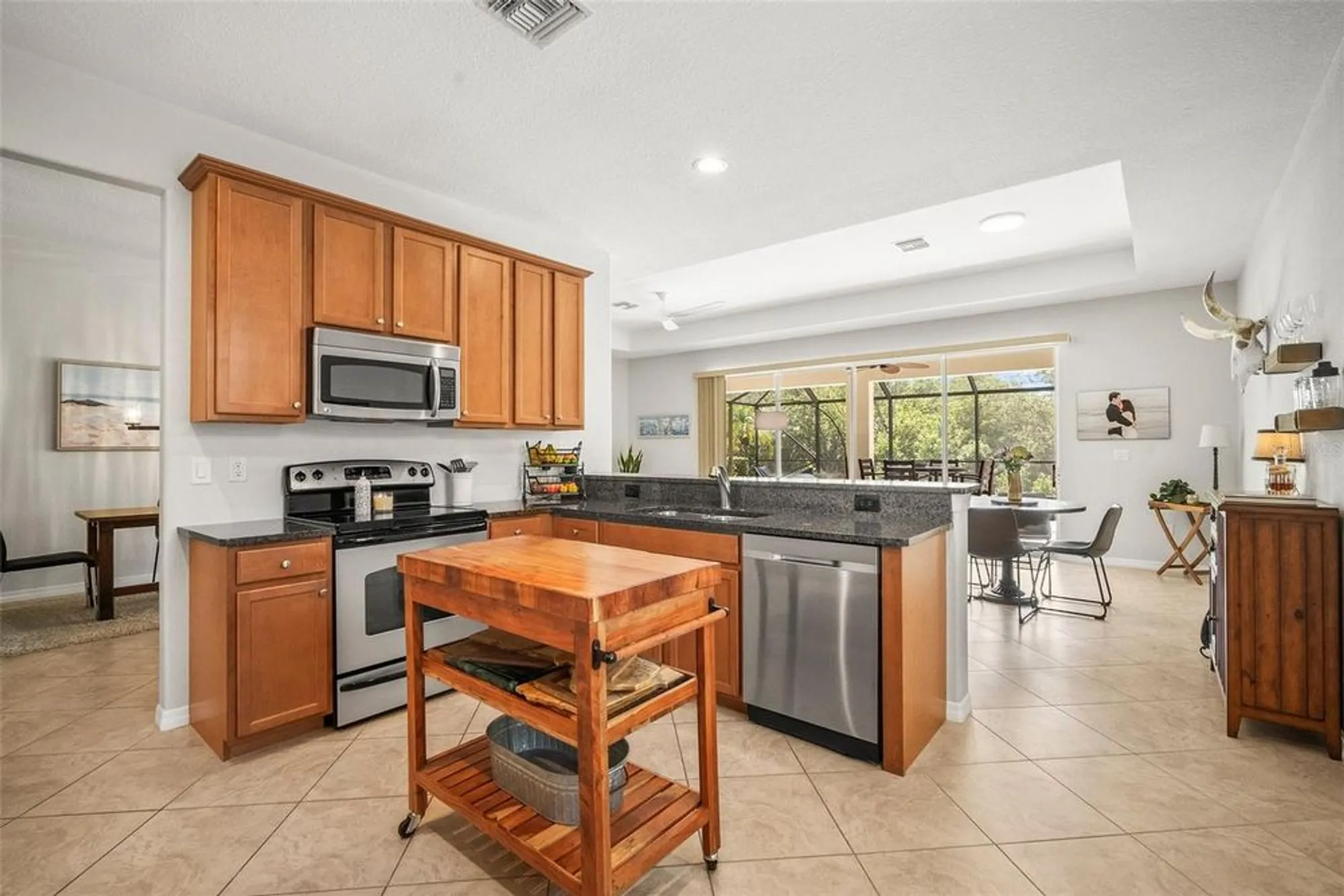 Property Slideshow image 14 of 52 | 358 river enclave ct, Bradenton, FL, 34212