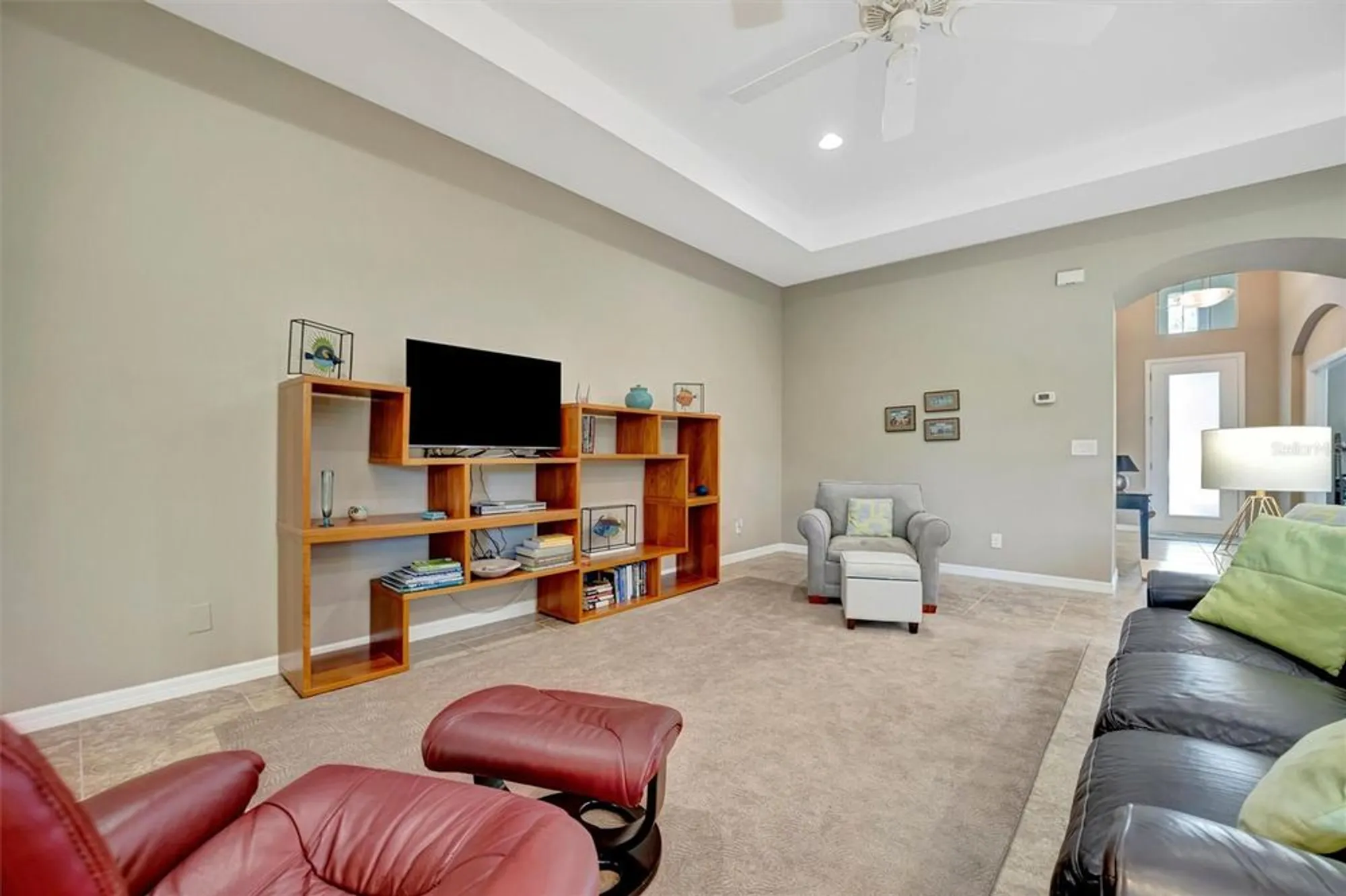 Property Slideshow image 28 of 78 | 5009 lake overlook ave, Bradenton, FL, 34208
