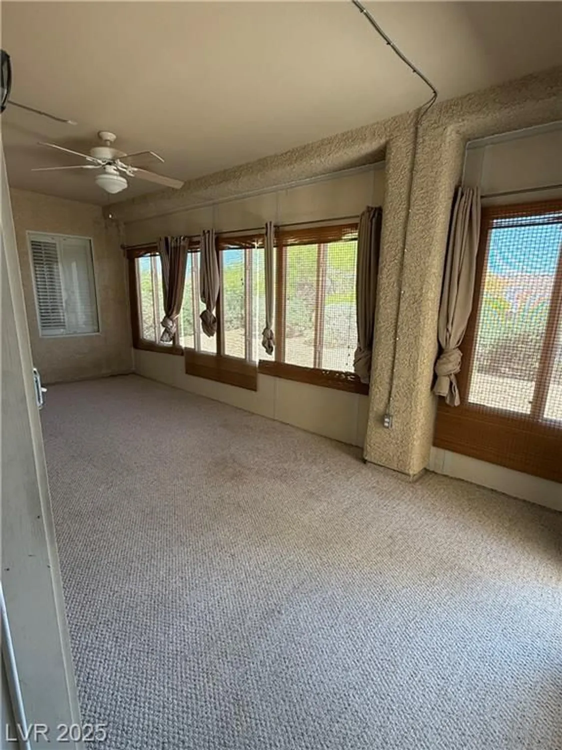 Property Slideshow image 8 of 16 | 2562 downeyville ave, Henderson, NV, 89052