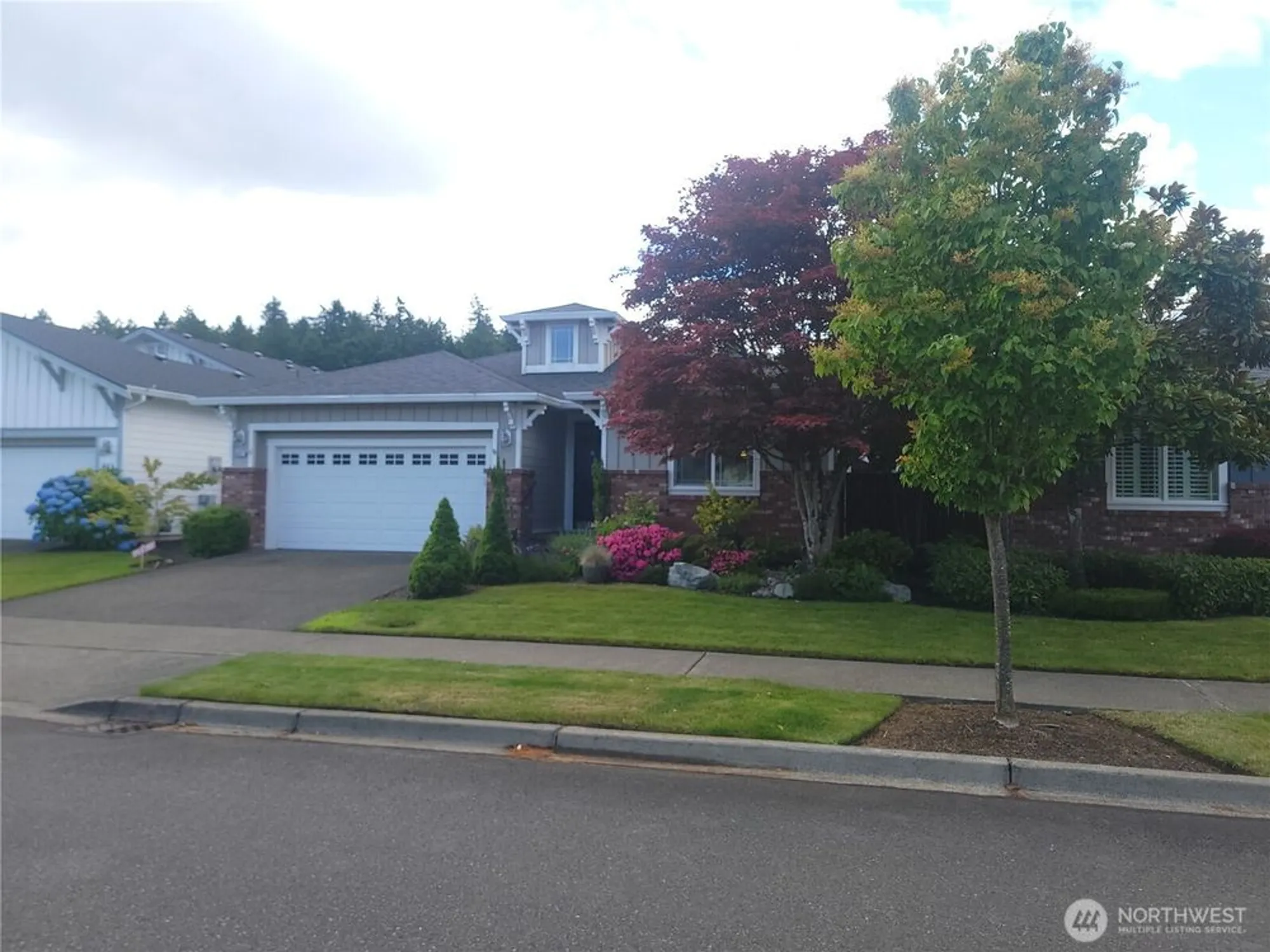 Property Slideshow image 2 of 16 | 8542 bainbridge loop, Lacey, WA, 98516