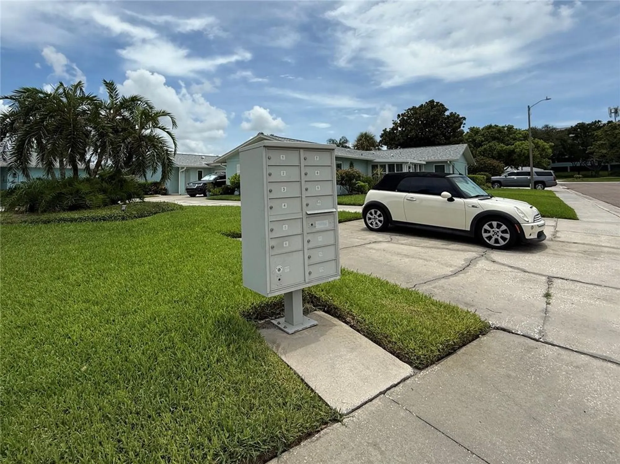 Property Slideshow image 42 of 51 | 2722 sherbrooke ln d, Palm Harbor, FL, 34684