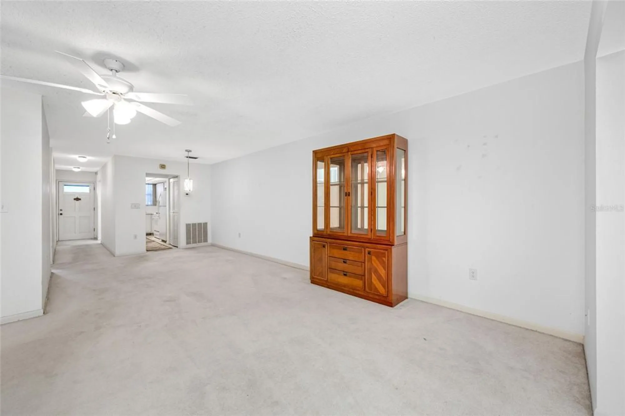 Property Slideshow image 17 of 39 | 5660 80th st n unit d207, St Petersburg, FL, 33709
