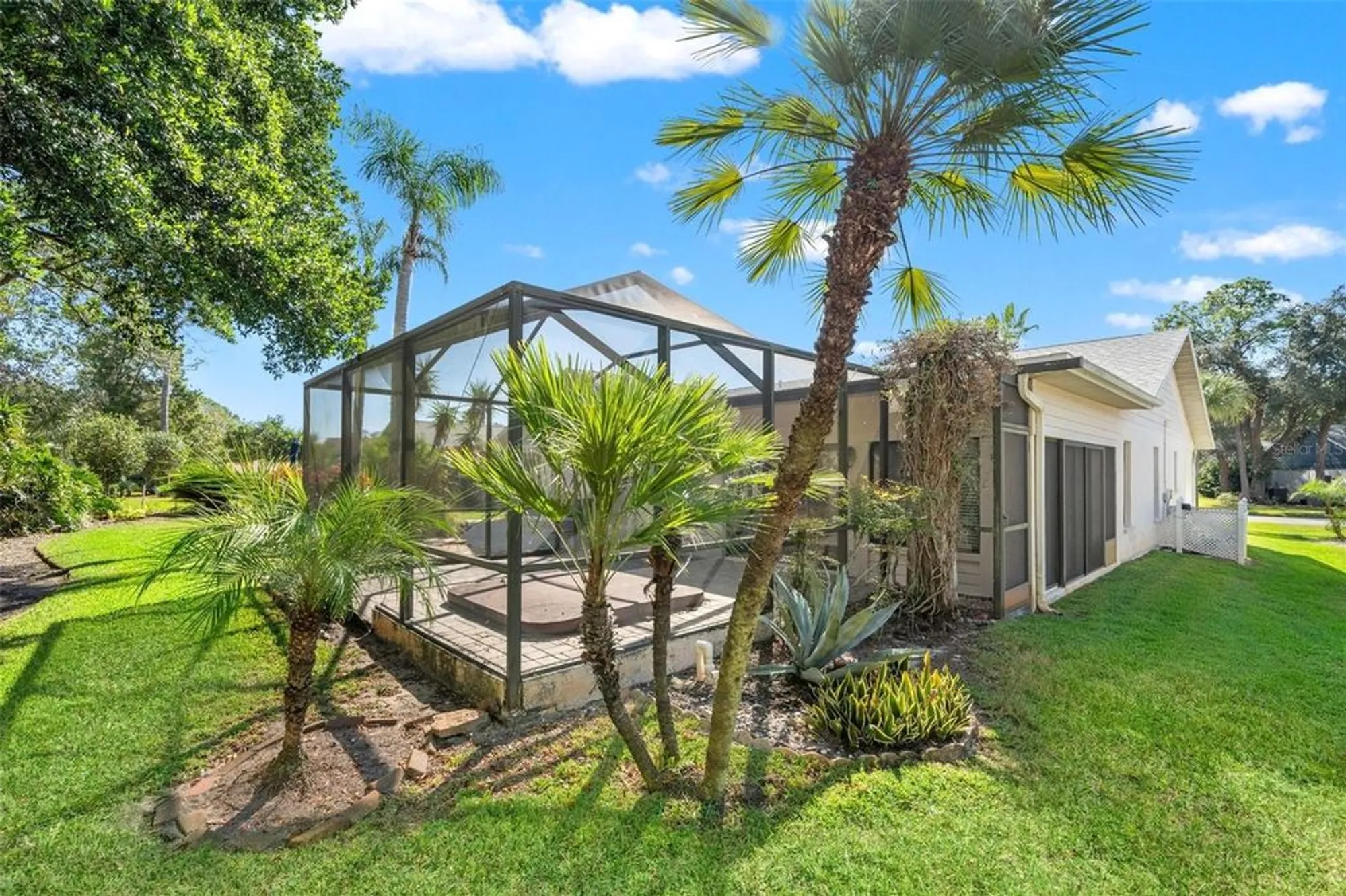 Property Slideshow image 56 of 77 | 2647 royal ridge dr, Spring Hill, FL, 34606