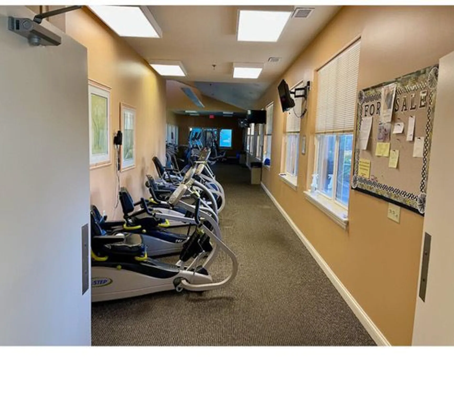 Property Slideshow image 41 of 58 | 16174 seneca lake cir, Crest Hill, IL, 60403