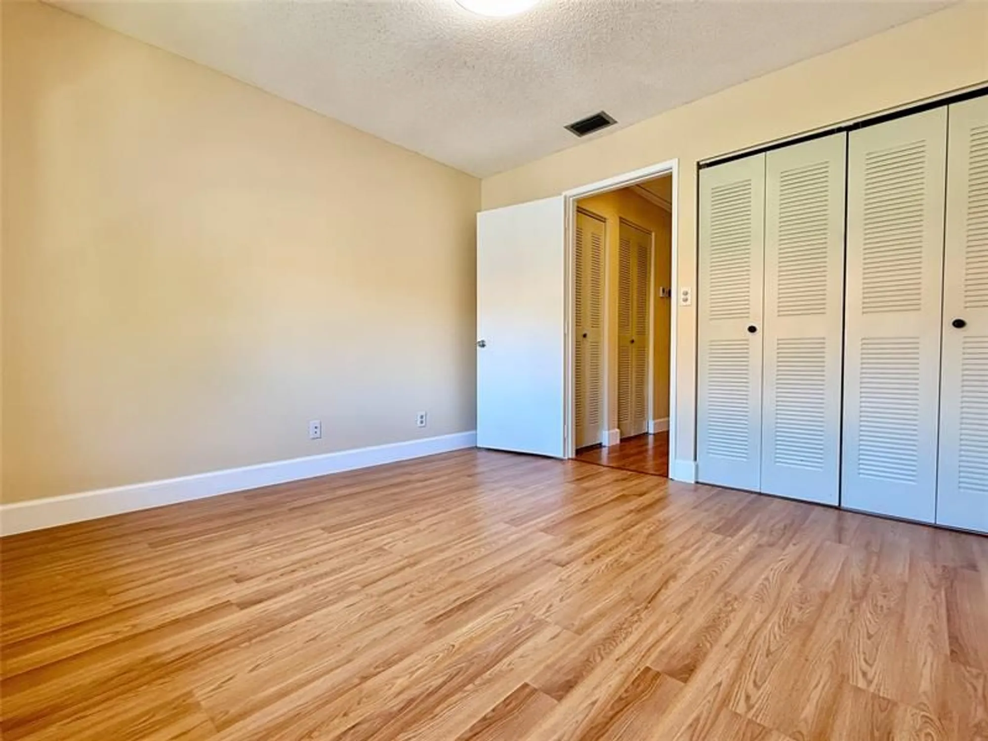 Property Slideshow image 35 of 62 | 10805 bahama palm way apt 201, Boynton Beach, FL, 33437