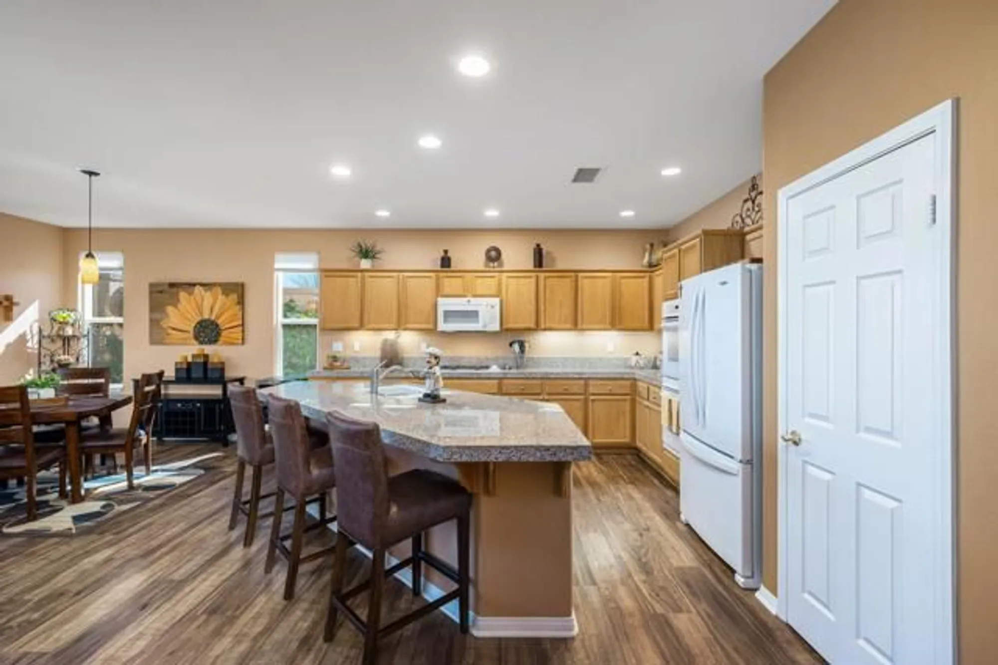 Property Slideshow image 15 of 79 | 60328 desert shadows dr, La Quinta, CA, 92253